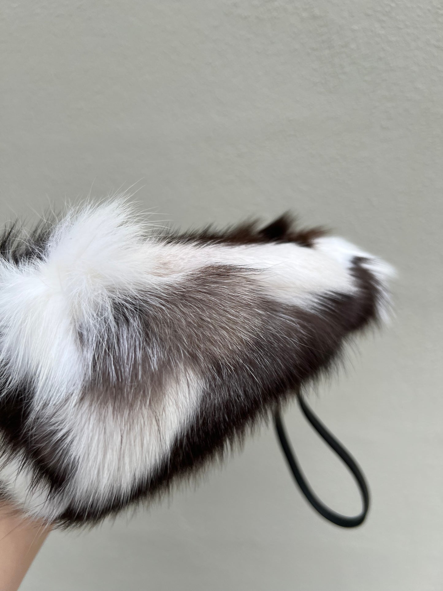 Pre-loved Fendi Vintage
Animal Print Mink Fur
Mini Bucket Bag