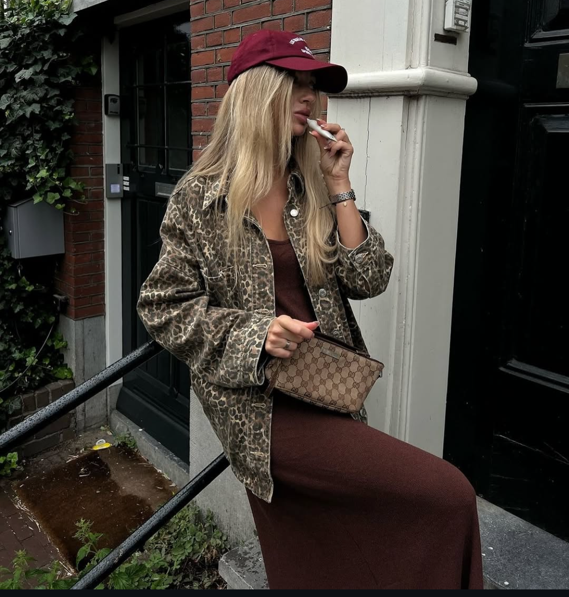 Pre-loved Gucci vintage GG Canvas Boat Baguette Bag