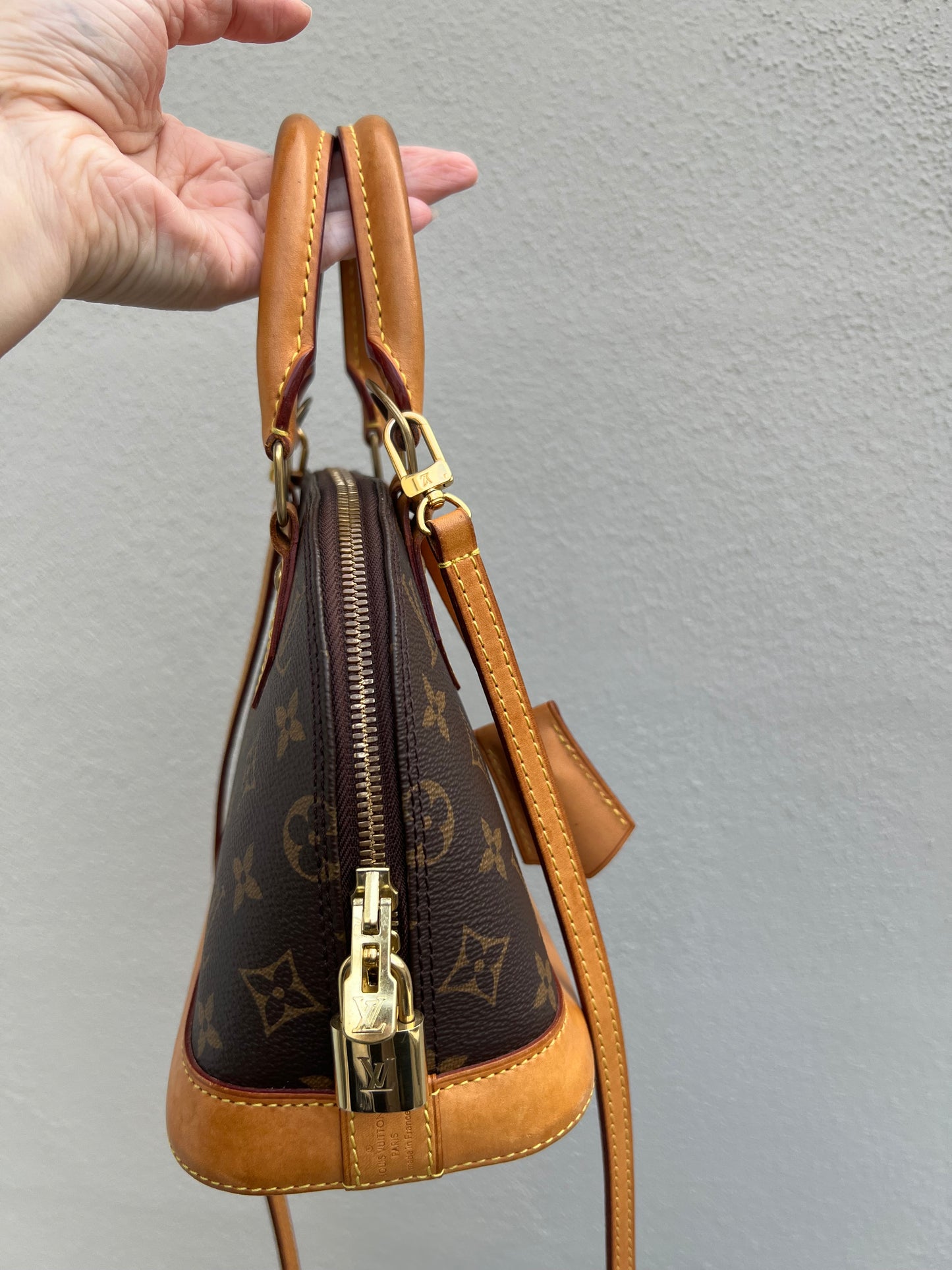 Pre-Owned Louis Vuitton Alma BB two-way handbag monogram 2016