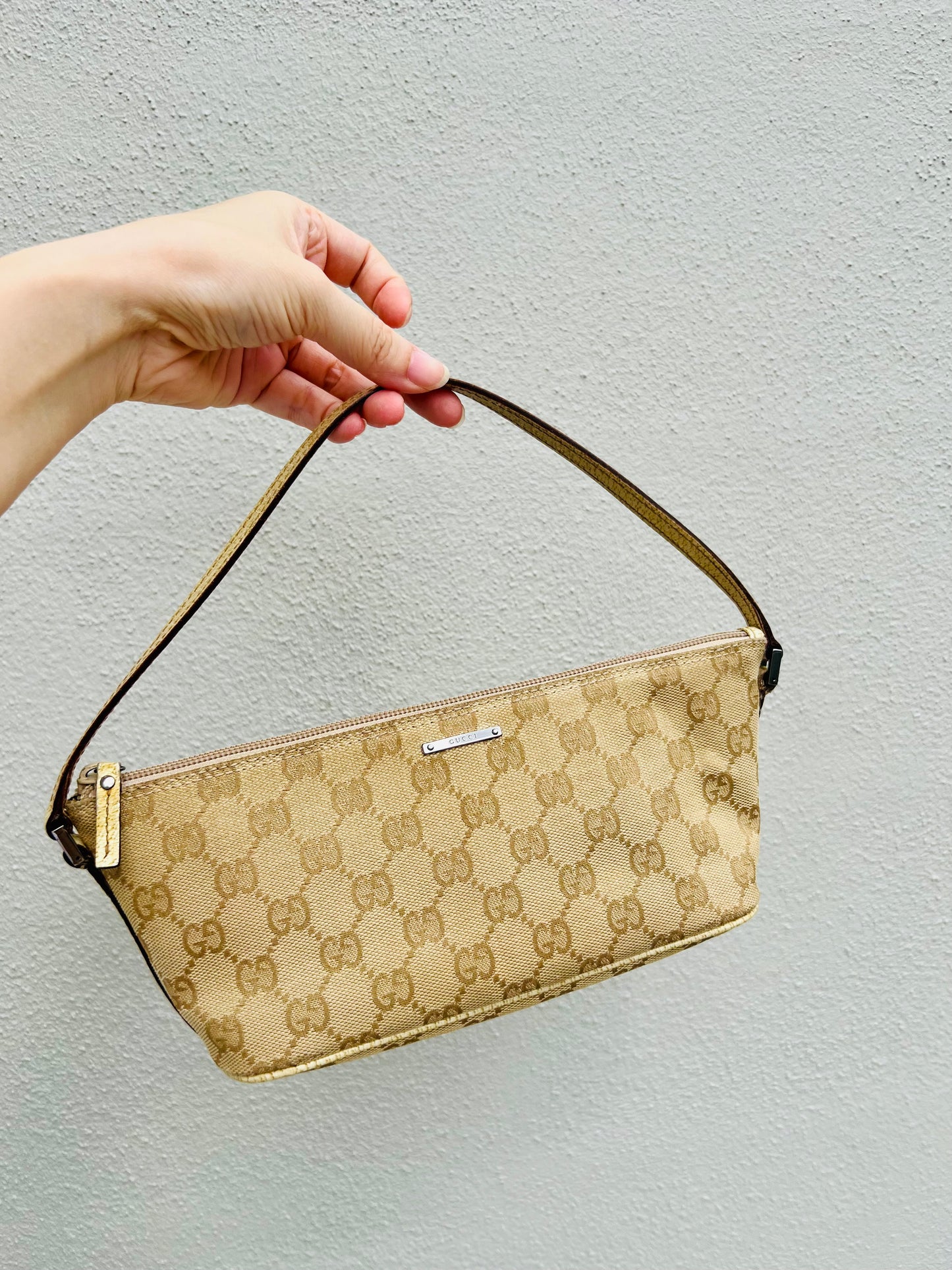 Pre-loved Gucci vintage GG Canvas Boat Baguette Bag Soft Lemon Sorbet Tone