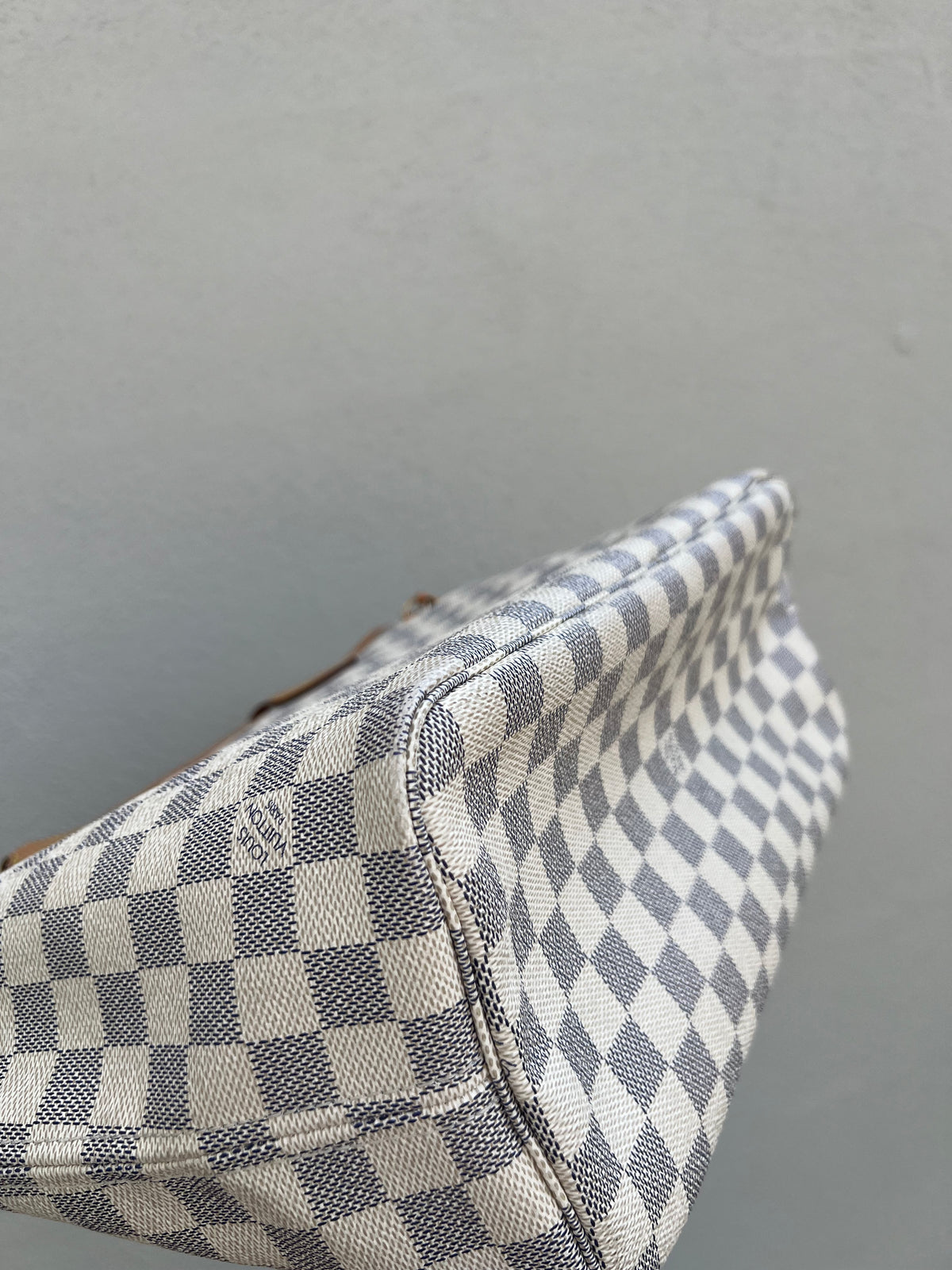Pre-loved Louis Vuitton Neverfull Leather Tote MM Damier 2012