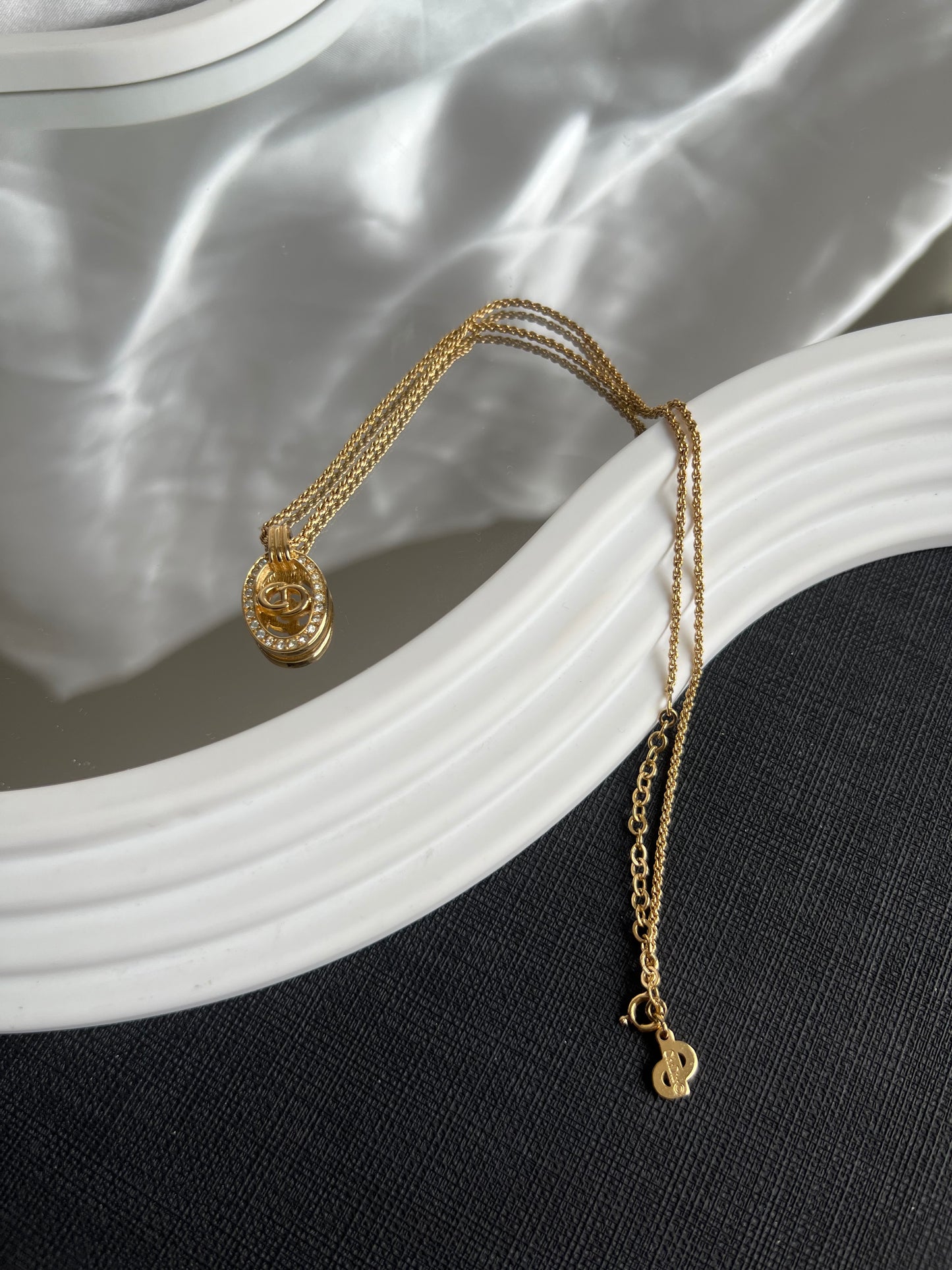 Pre-loved Christian Dior Vintage Crystal-embellished Necklace