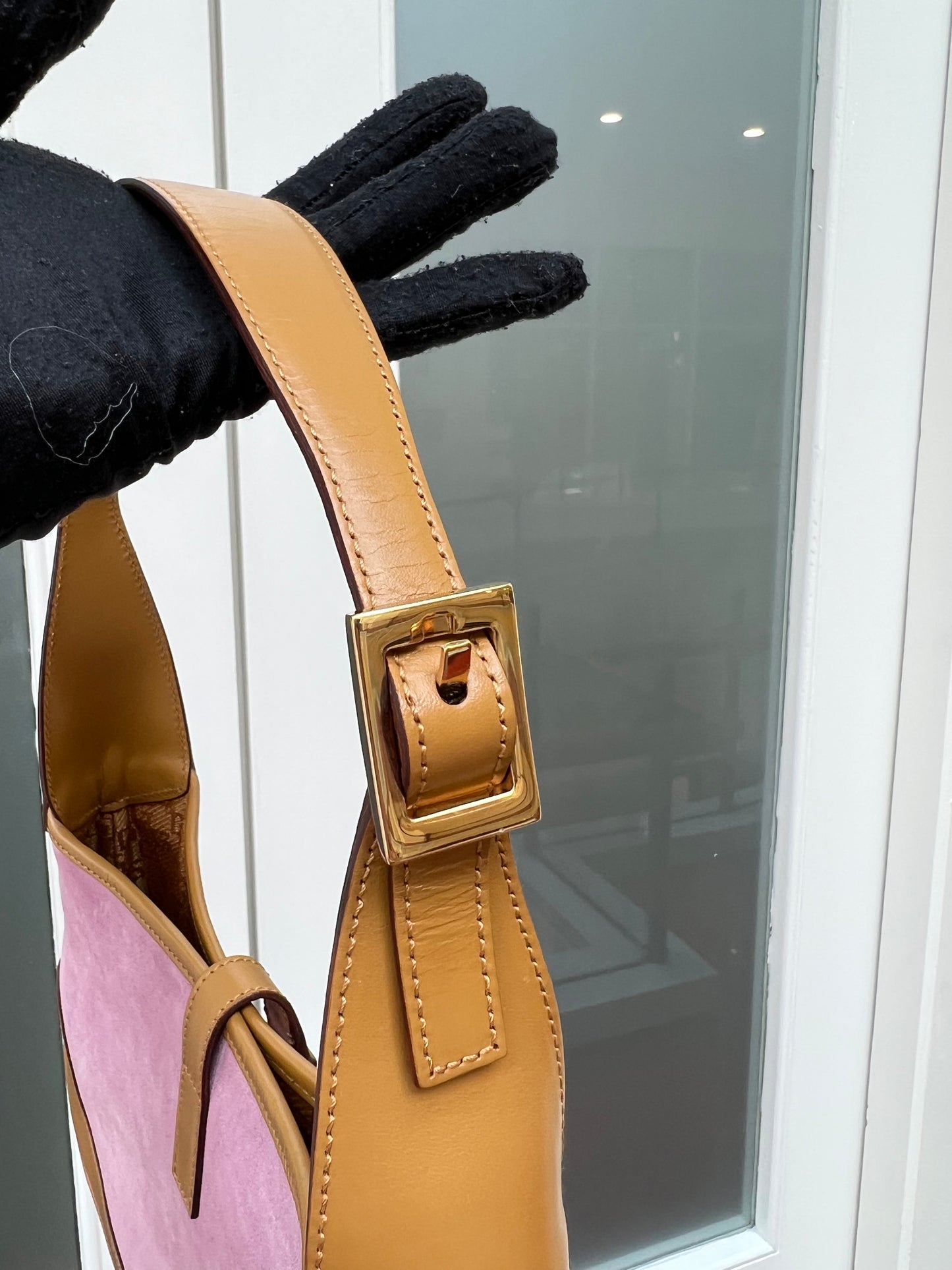 Pre-loved Gucci Vintage Pink Jackie Suede Bag With Gold Hardware Small