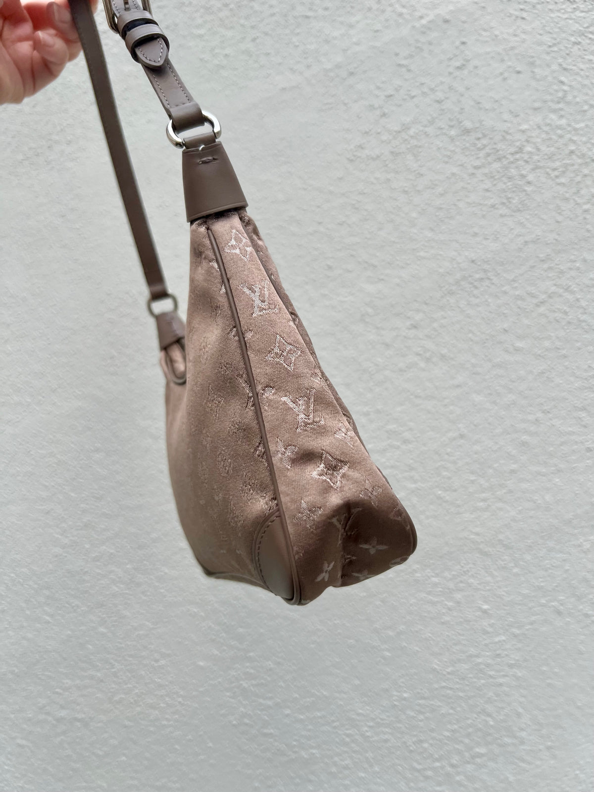 Pre-loved Louis Vuitton Mini Silk Boulogne Handbag Champagne