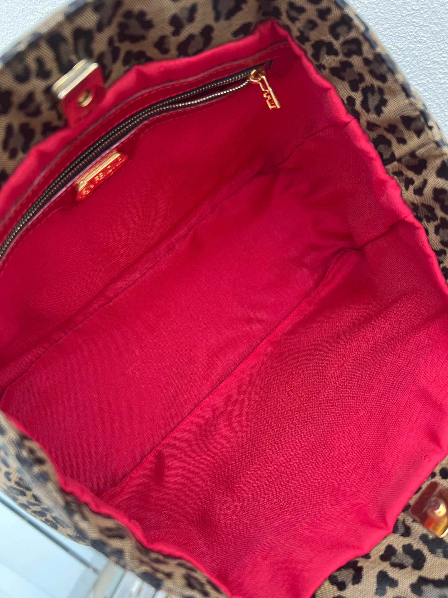 Pre-loved Fendi Leopard Print Tote Bag with Red Handles