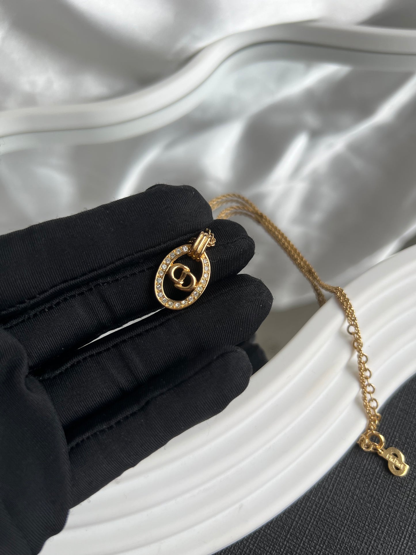 Pre-loved Christian Dior Vintage Crystal-embellished Necklace