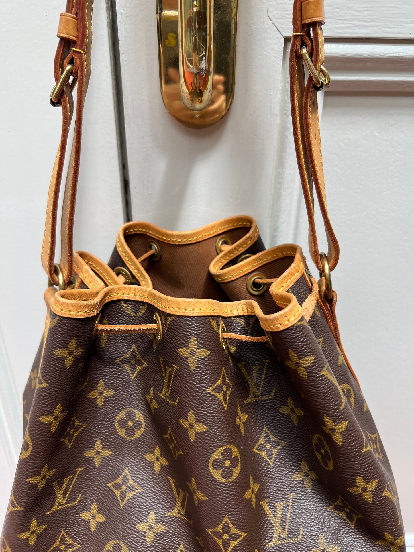 Pre-loved Louis Vuitton Monogram Canvas Noe Handbag 1996