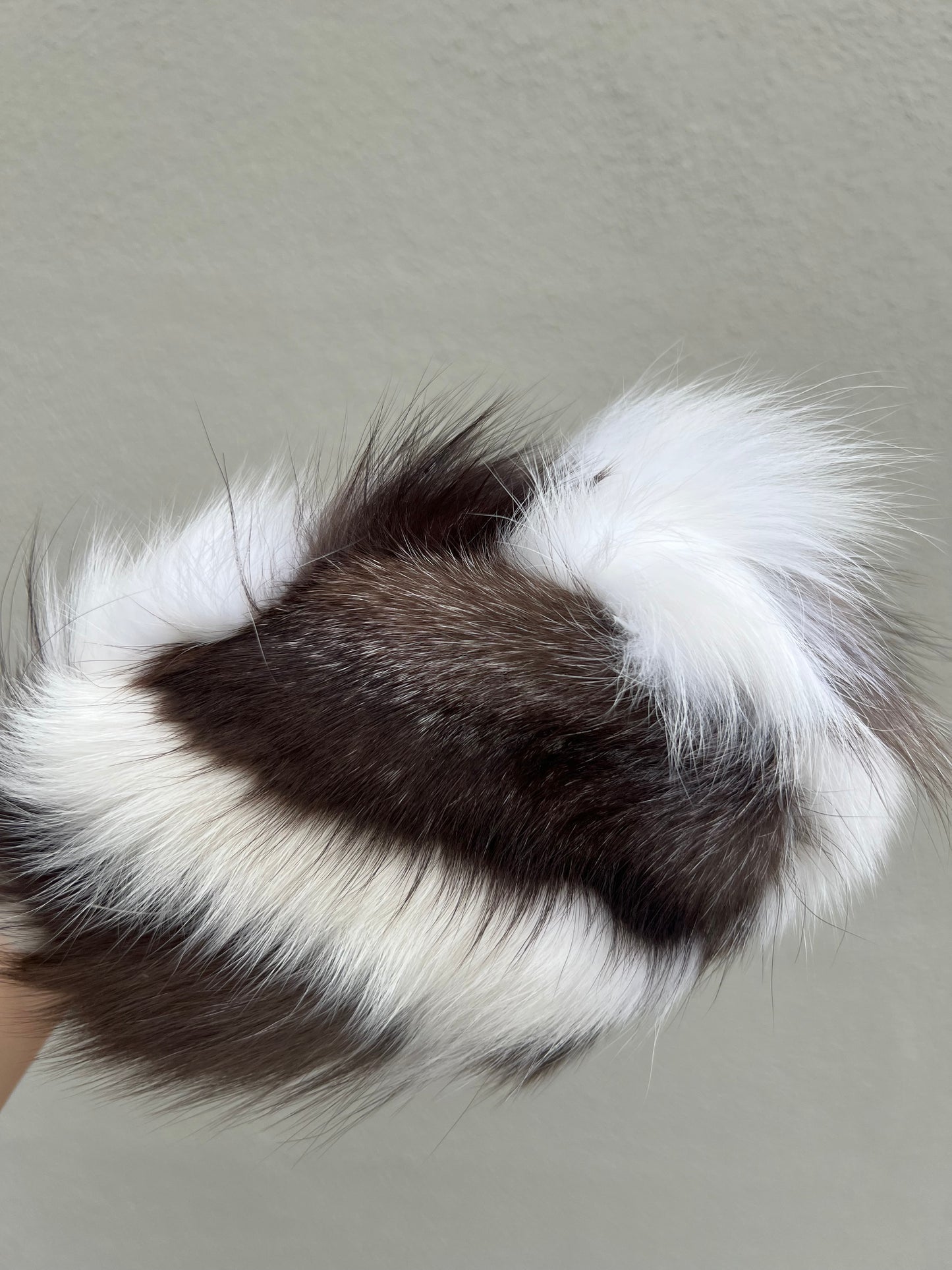Pre-loved Fendi Vintage
Animal Print Mink Fur
Mini Bucket Bag