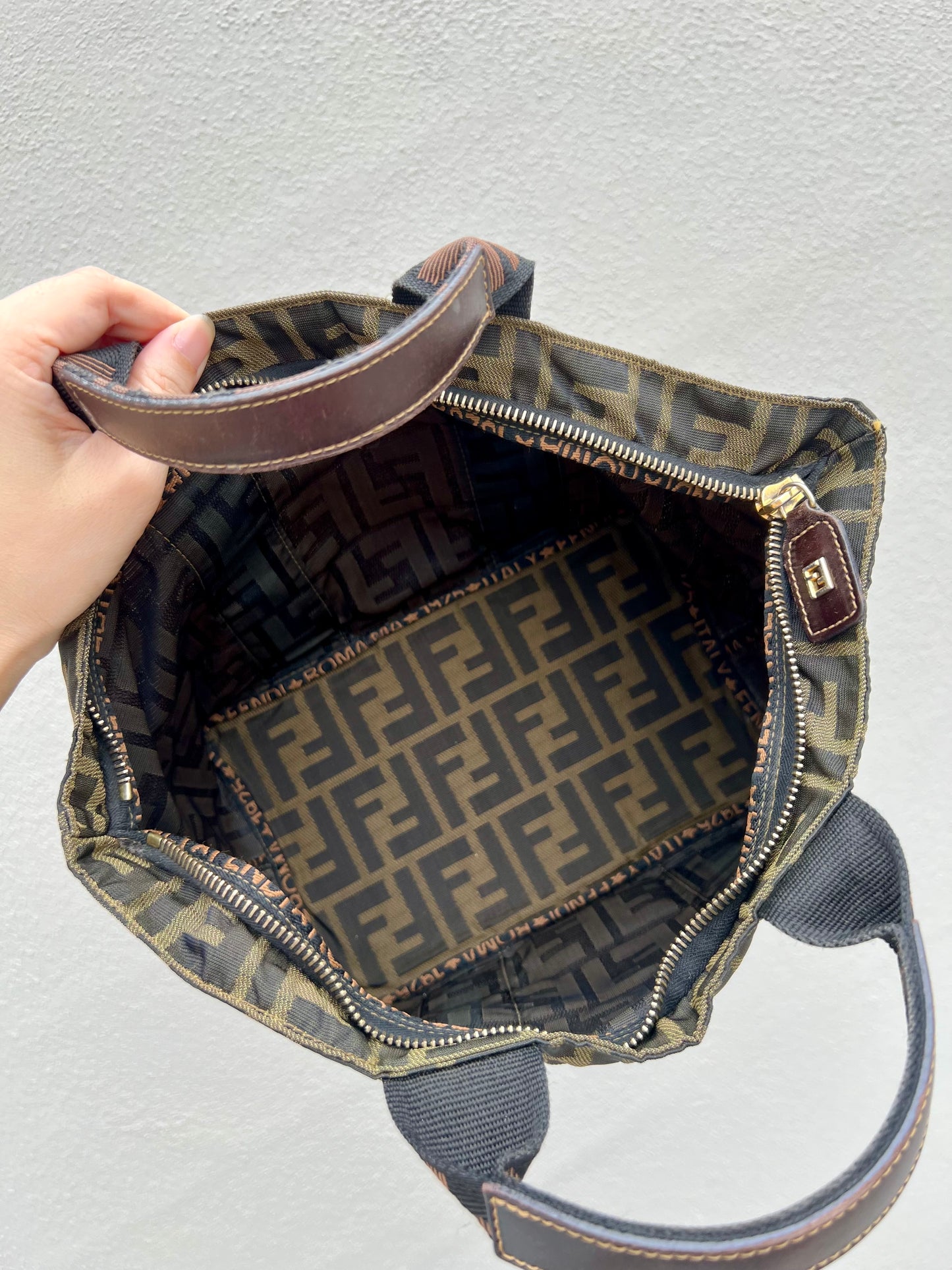 Pre-loved FENDI Zucca Canvas 1925 Tote Tobacco Hand Bag Brown