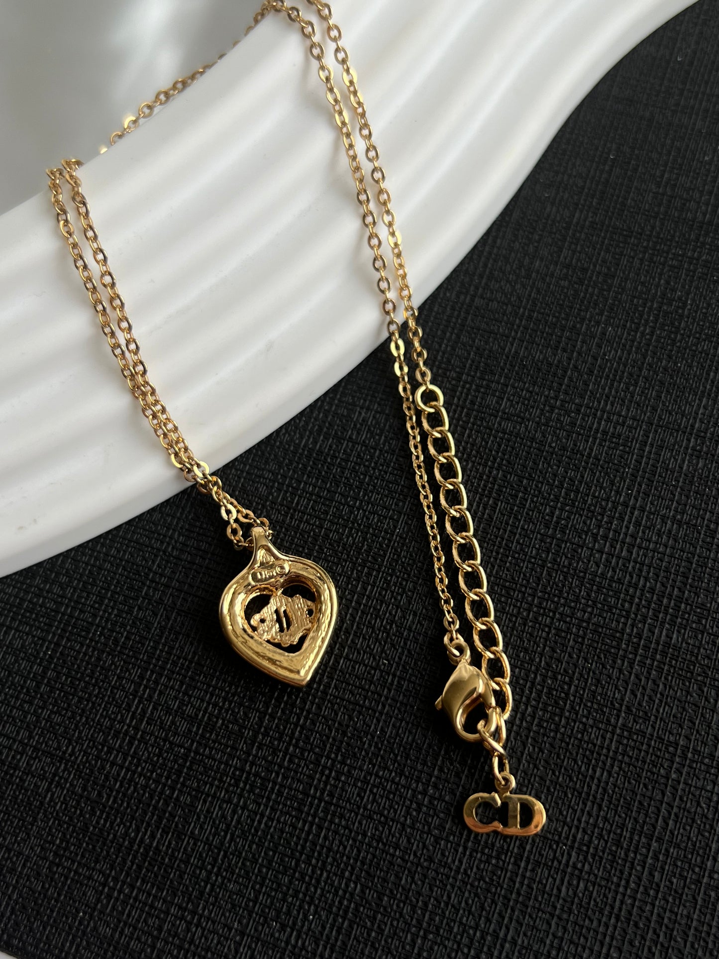 Pre-loved Christian Dior Vintage Rhinestone -embellished Heart Pendant Necklace