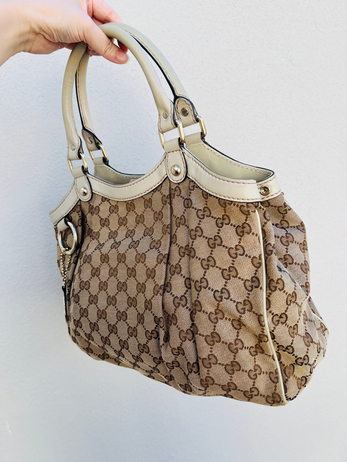 Pre-loved Gucci medium Sukey Guccissima GG shoulder bag