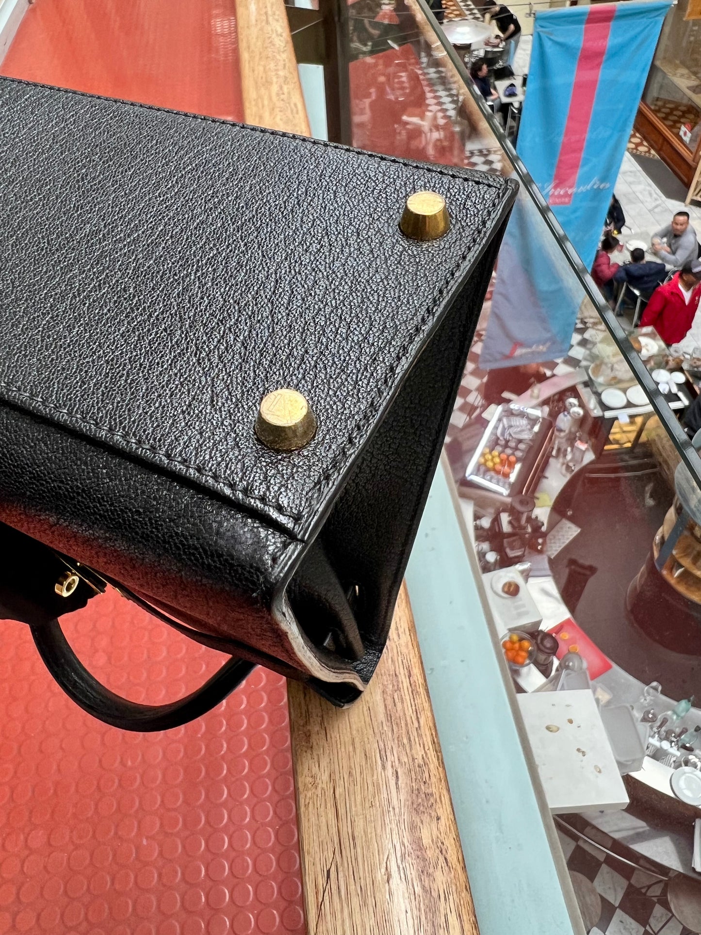 PRE-LOVED HERMÈS KELLY 32CM GOATSKIN BLACK GOLD HARDWARE 2003