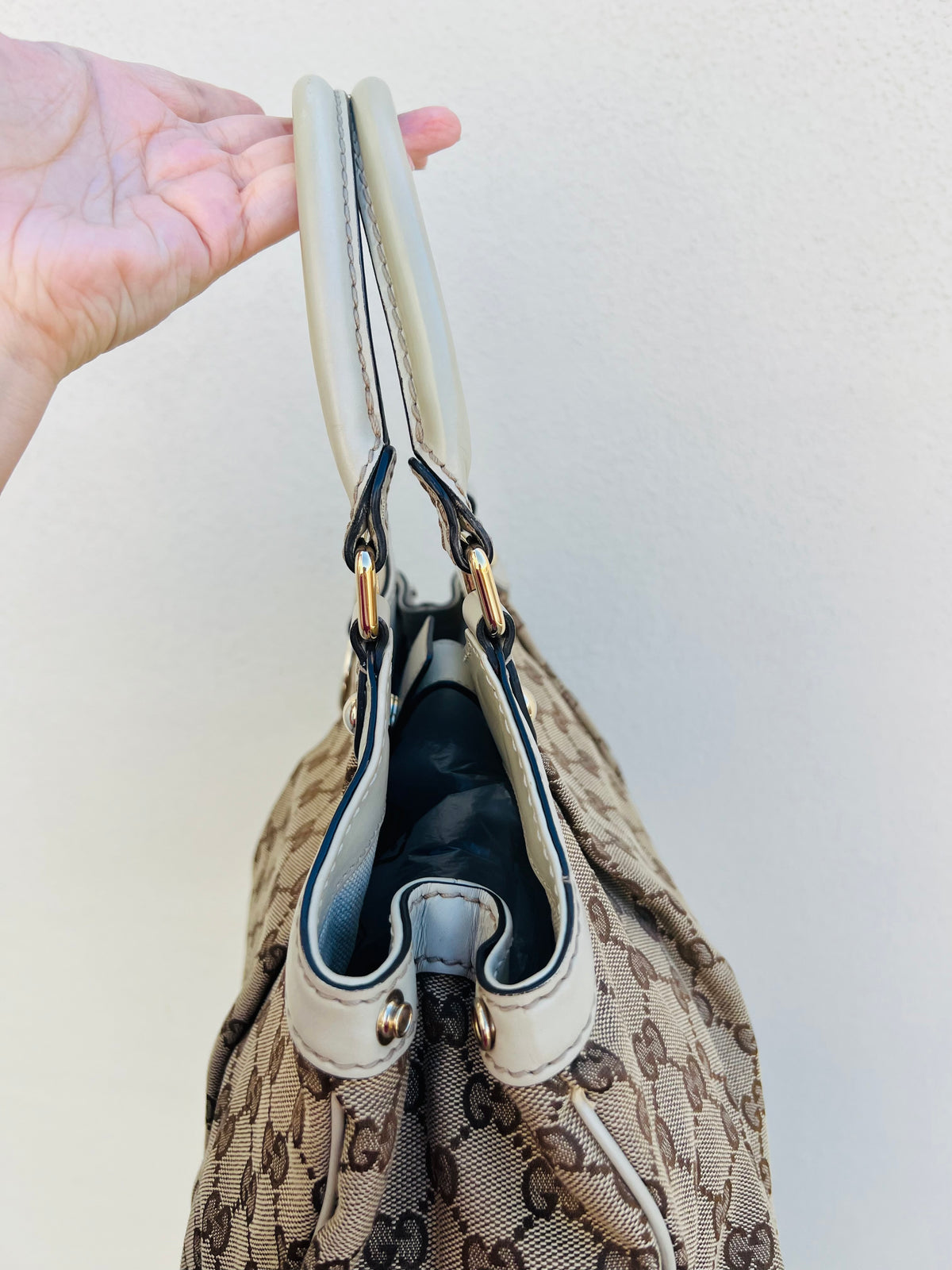 Pre-loved Gucci medium Sukey Guccissima GG shoulder bag
