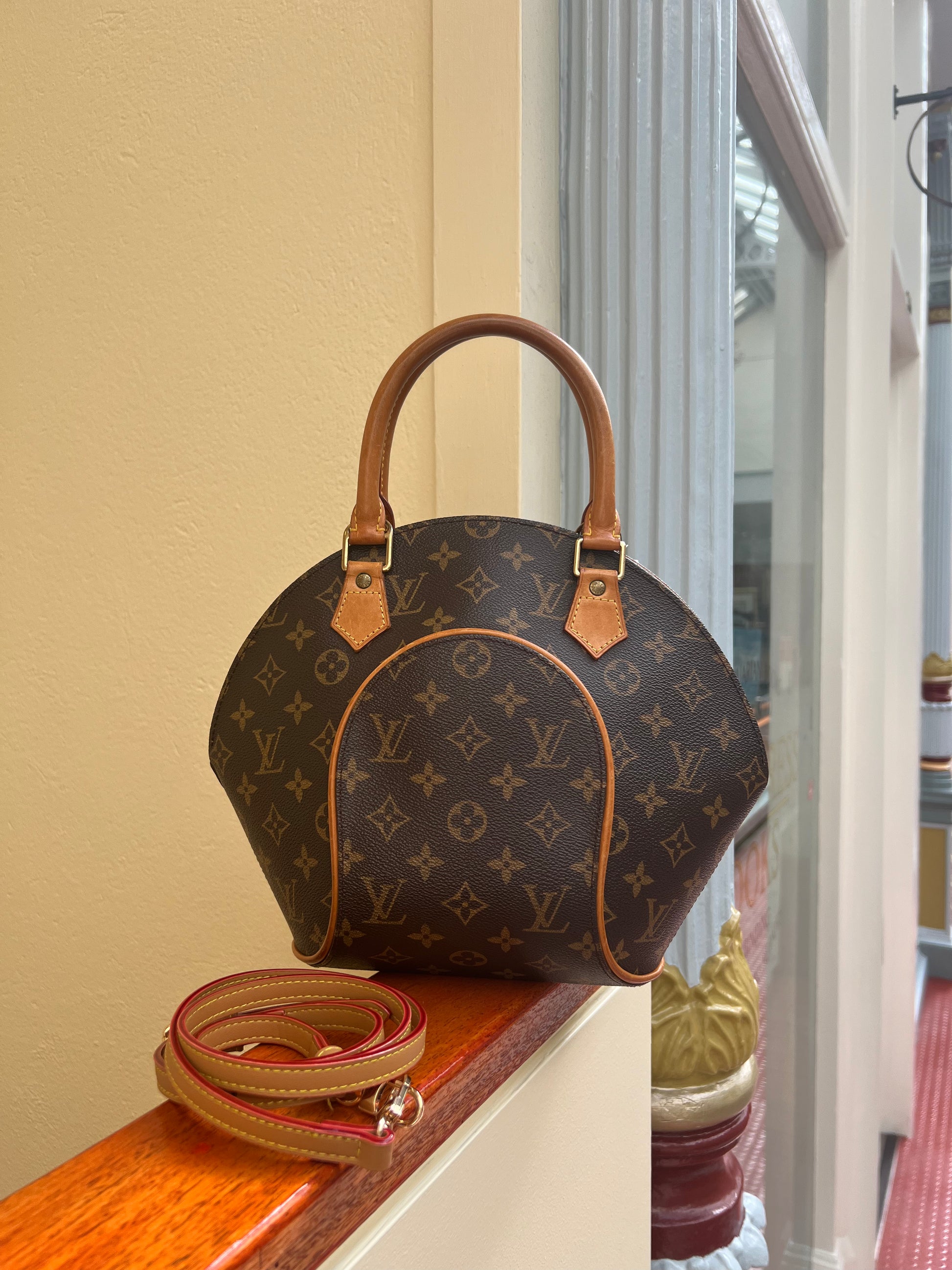 Pre loved louis vuitton handbags hotsell