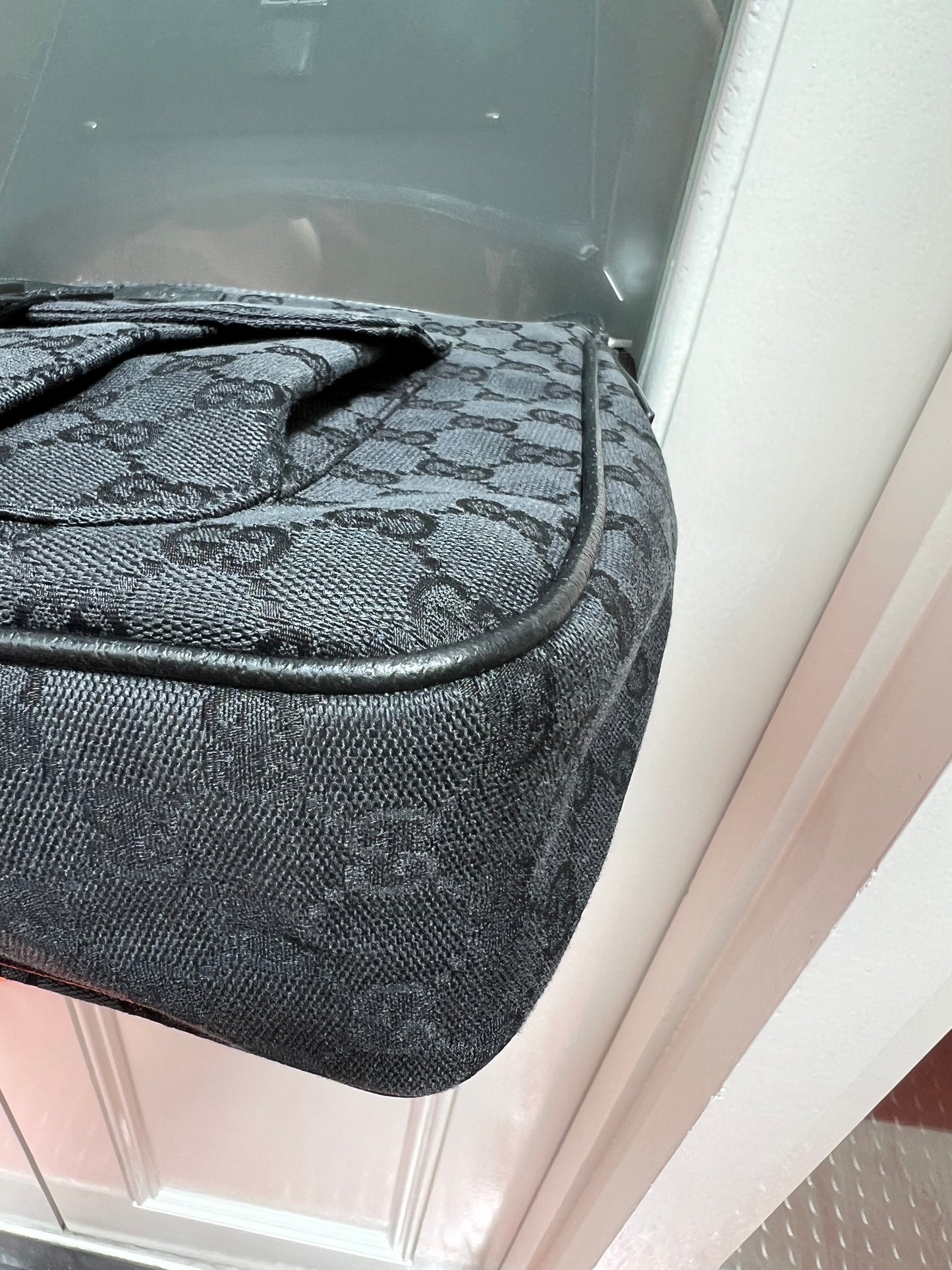 Pre-loved Gucci Black GG Canvas and Leather Crossbody Bag