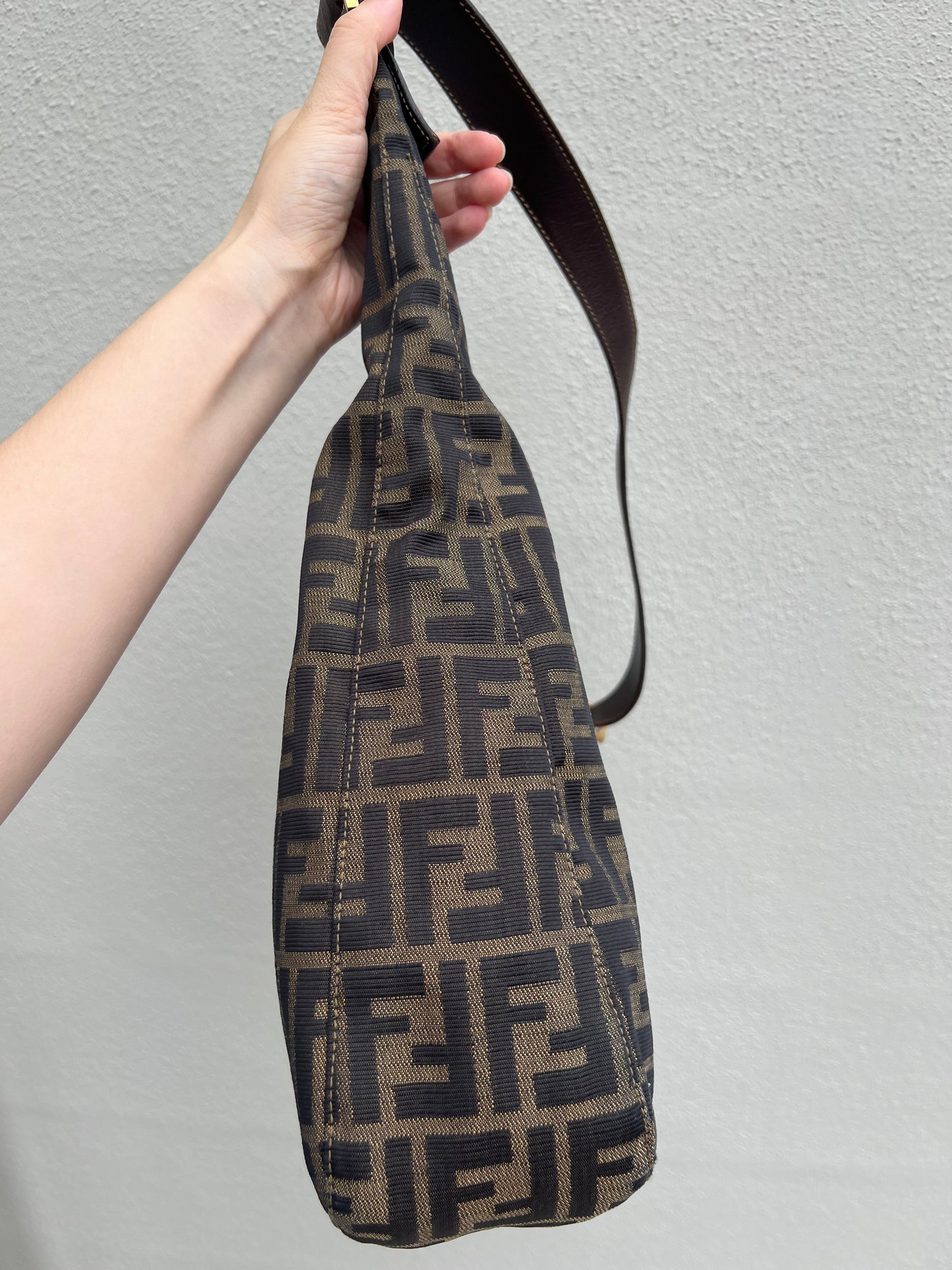 Pre-loved Fendi  Tobacco Zucca Print Large Shoulder Hobo Bag Brown