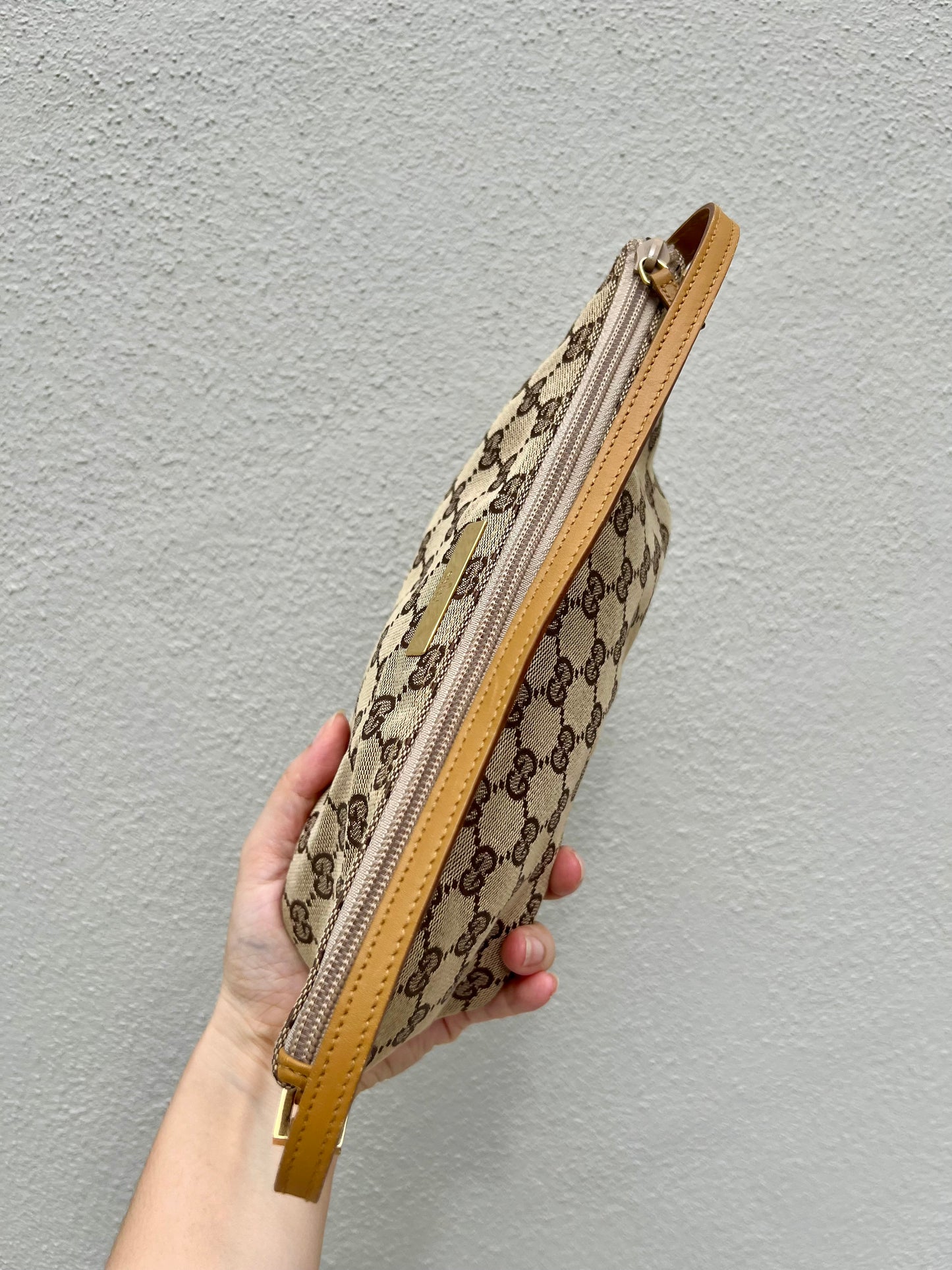 Pre-loved Gucci vintage GG Canvas Boat Baguette Bag