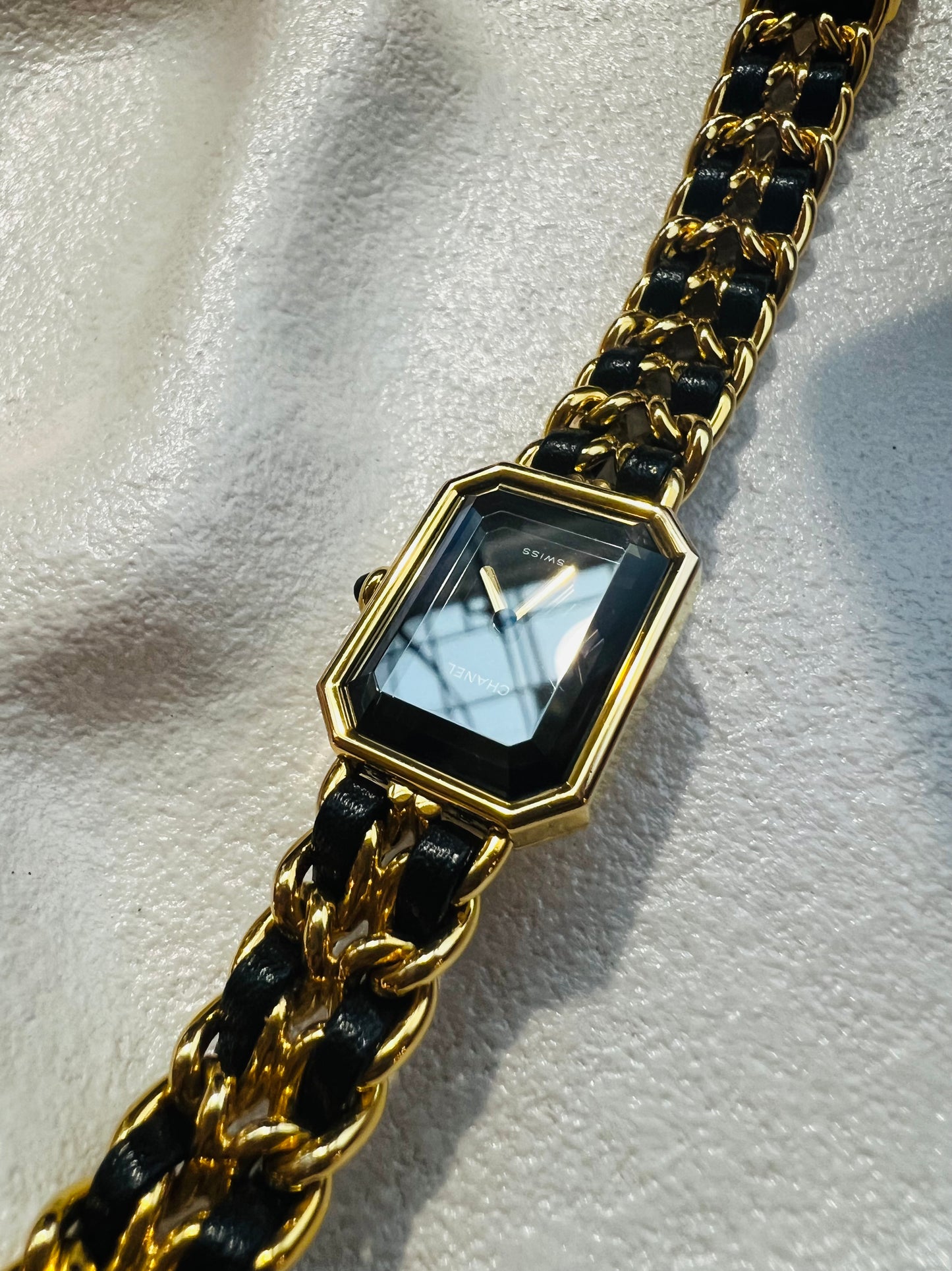 Pre-loved Chanel Vintage PREMIÈRE Watch size M