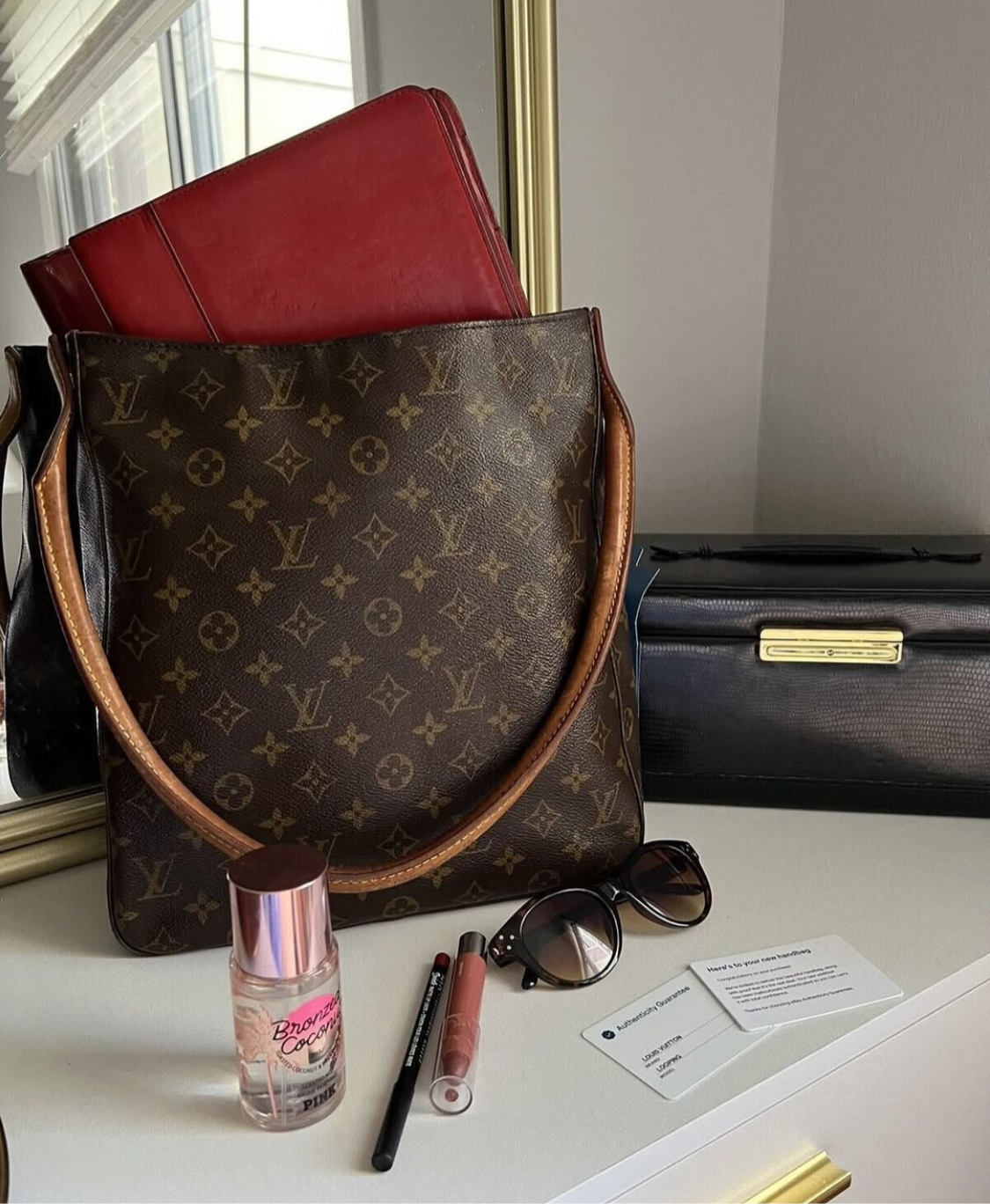 Pre-loved Louis Vuitton Looping Leather Handbag Monogram GM 2001