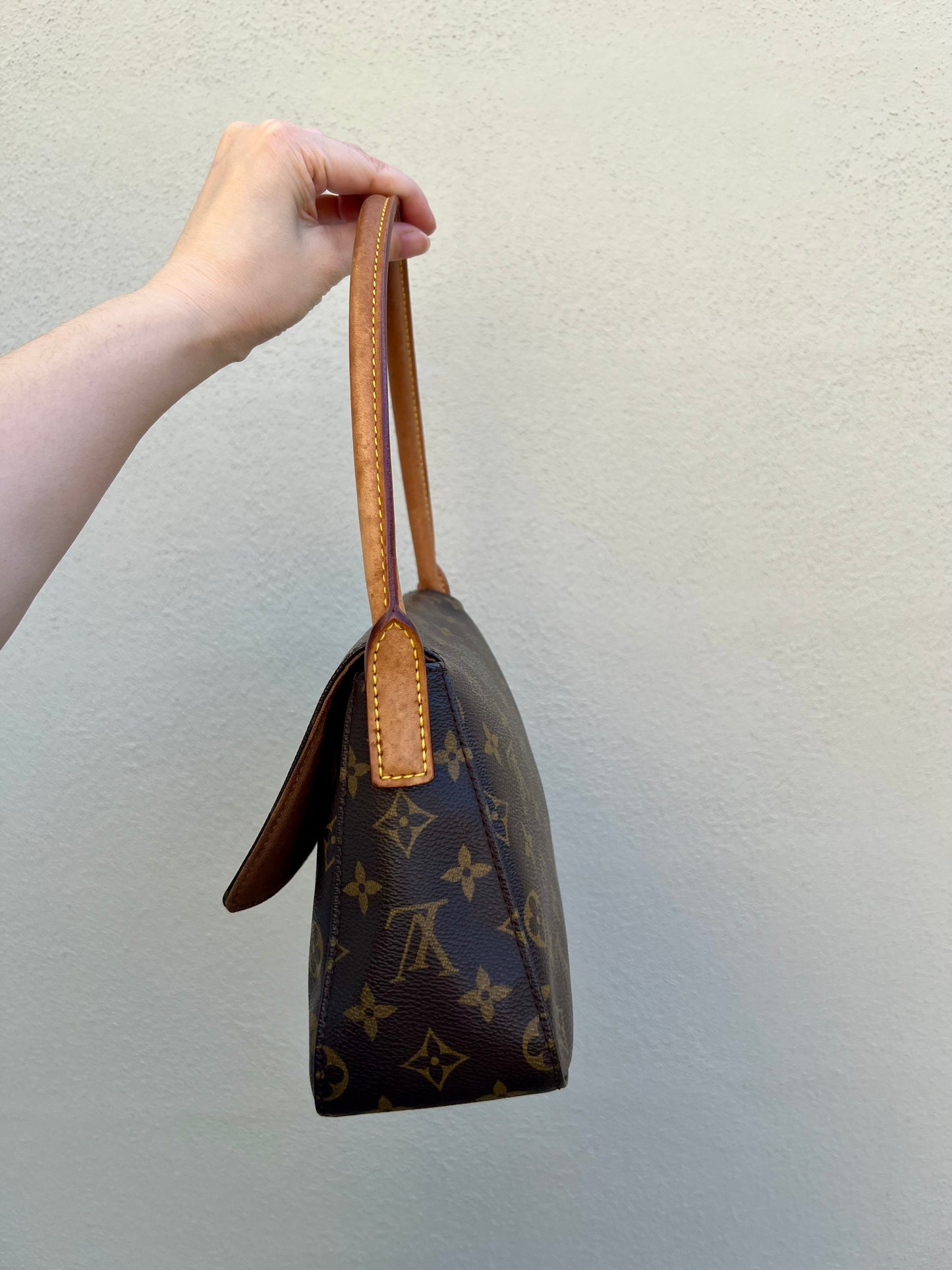Pre-loved Louis Vuitton Looping PM Handbag Monogram