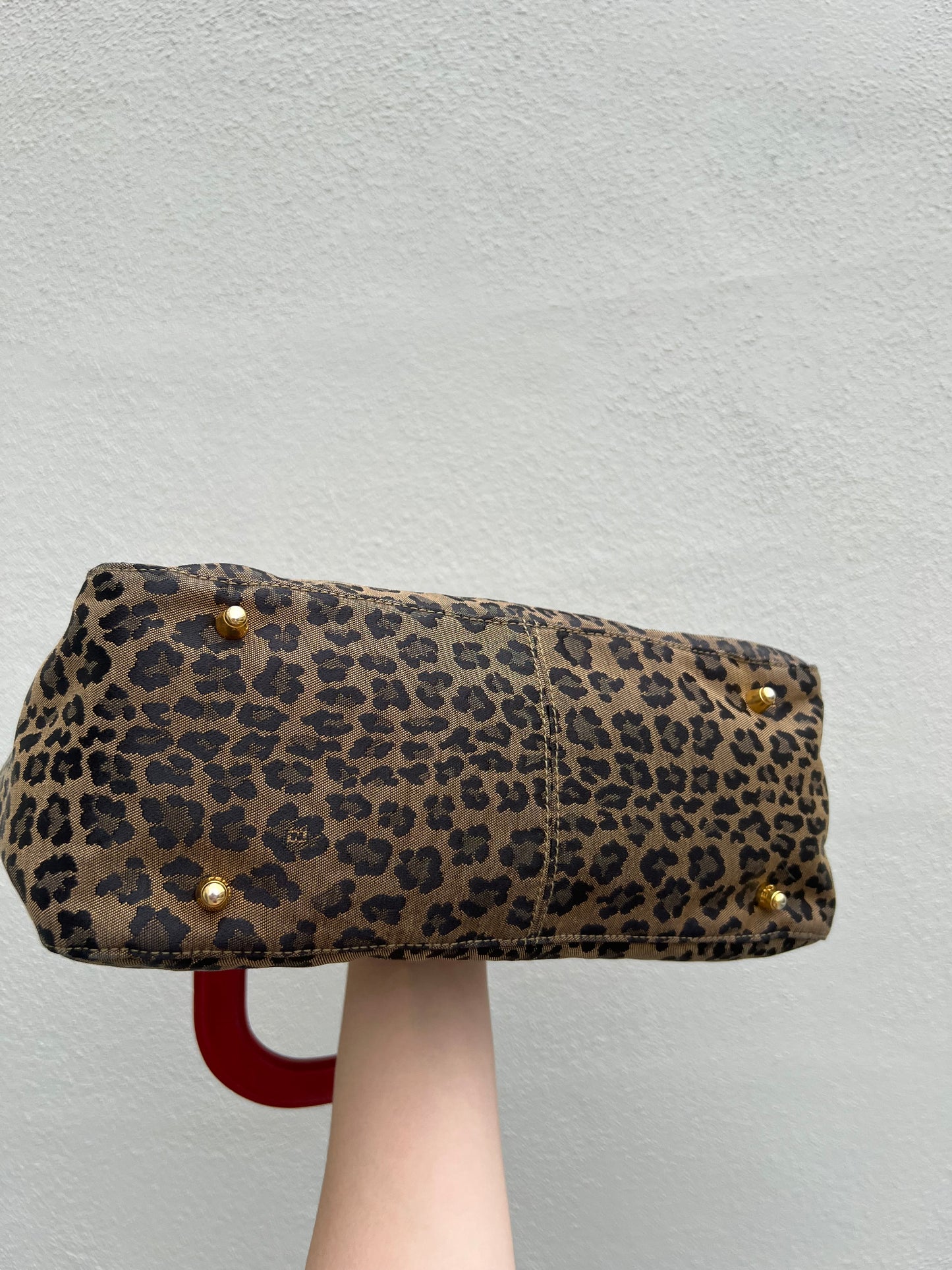 Pre-loved Fendi Leopard Print Tote Bag with Red Handles