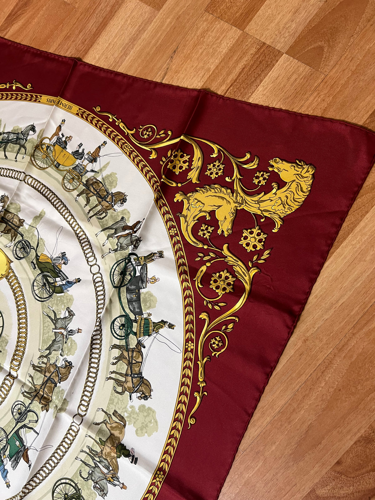 Pre-loved Hermès
La Promenade De Longchamps Silk Scarf