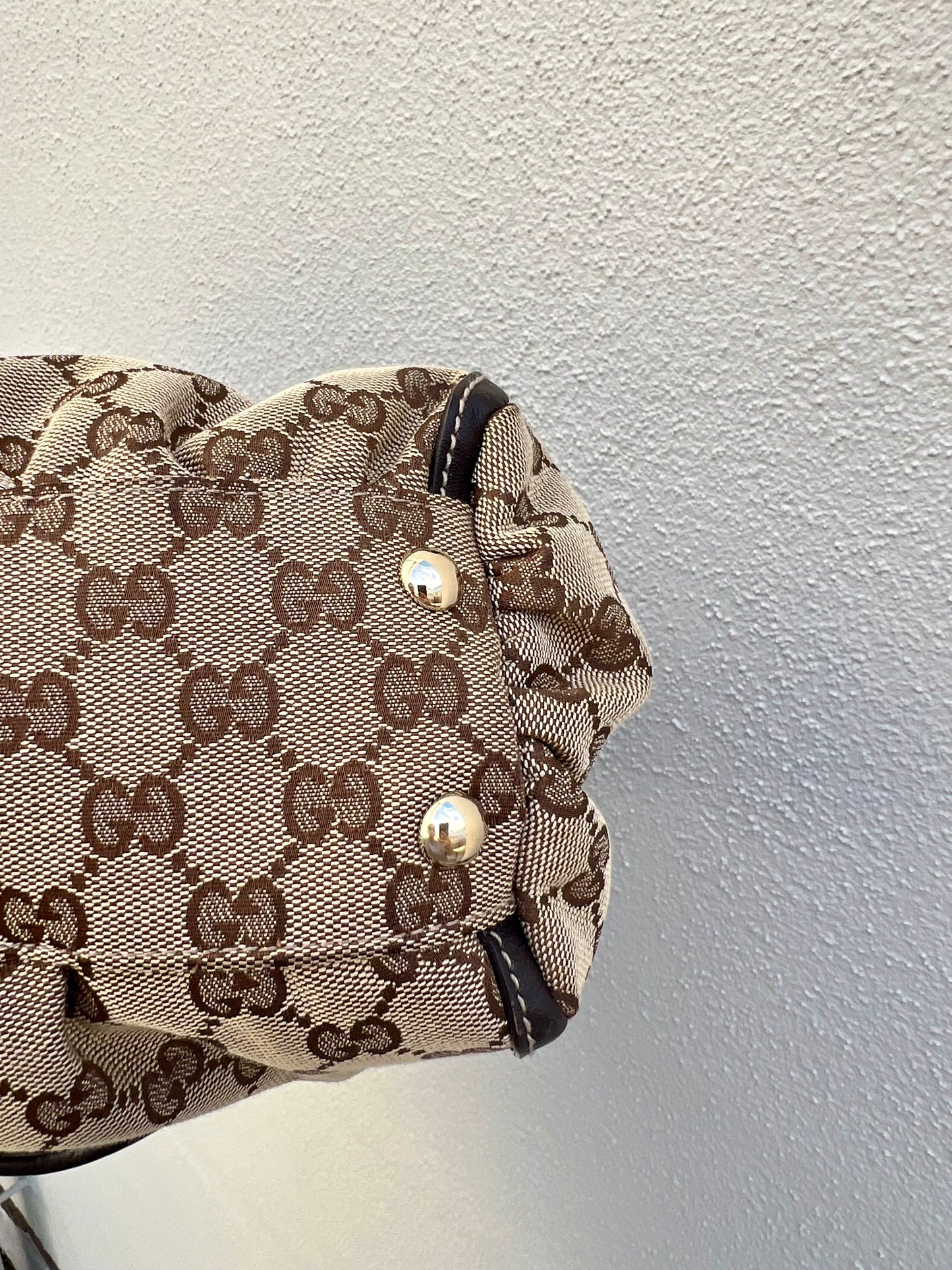 Pre-loved Gucci Beige/Ebony GG Canvas Abbey D-ring Tote Bag