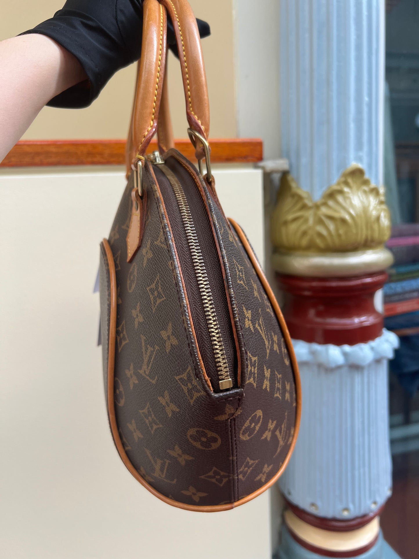 Pre-loved Louis Vuitton Vintage Ellipse Cloth Handbag PM Monogram