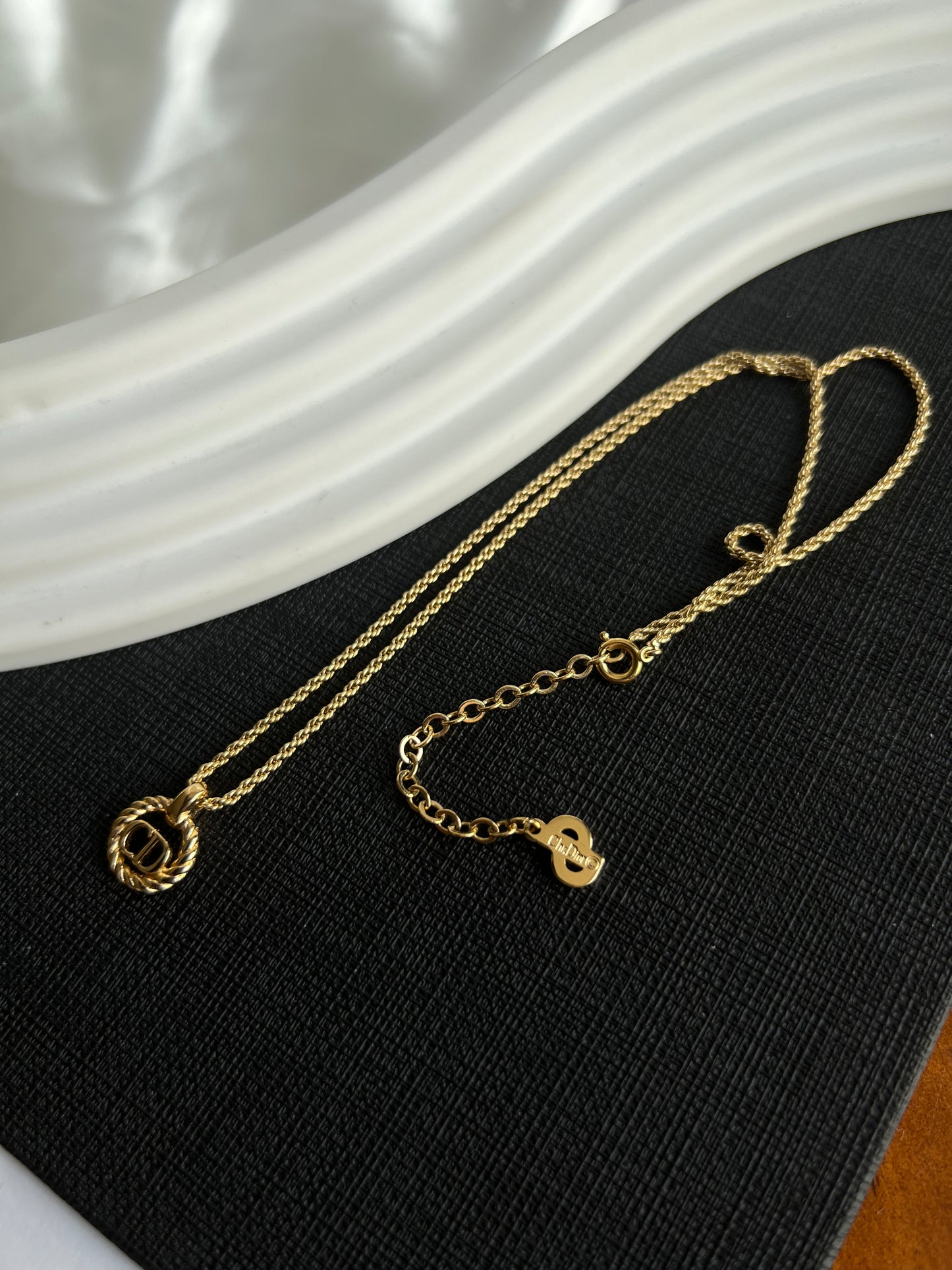 Pre-loved Christian Dior Vintage Logo-pendant Chain Necklace