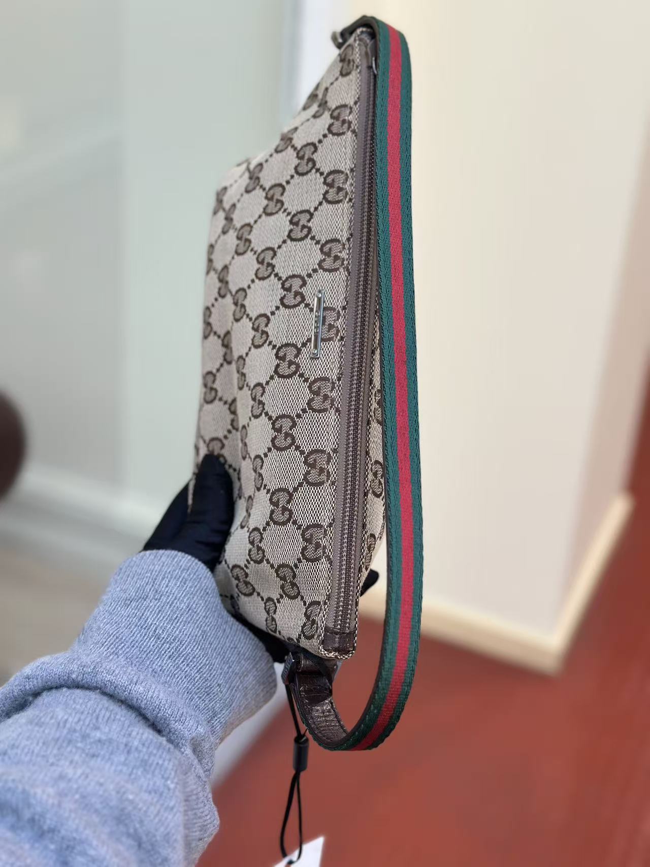 Pre-loved Gucci vintage GG Canvas Boat Baguette Bag