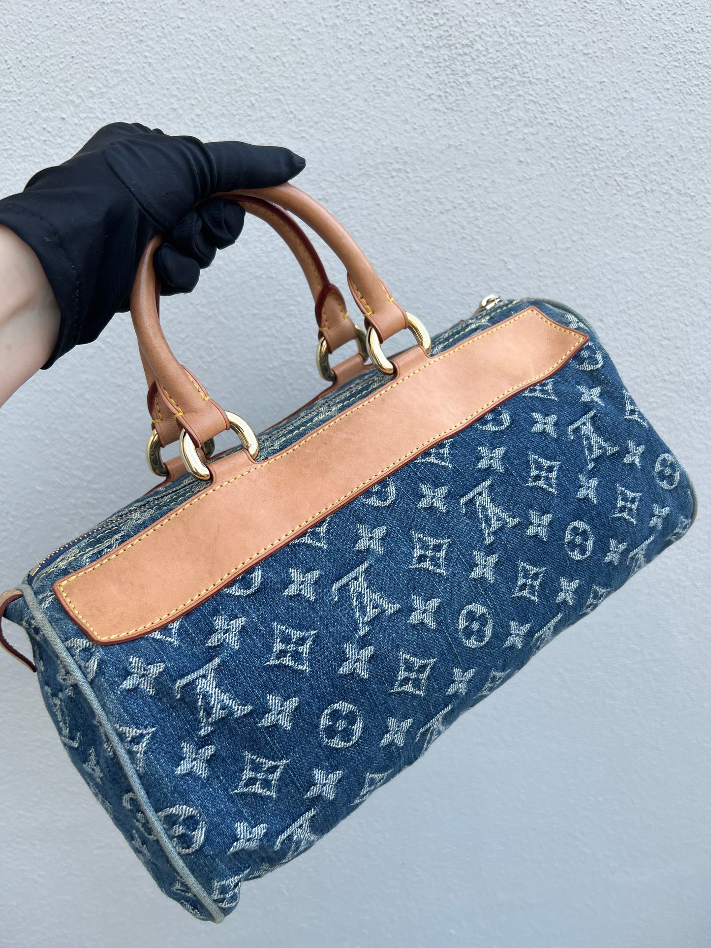 Pre-loved Louis Vuitton Blue Monogram Denim Neo Speedy Handbag 2005