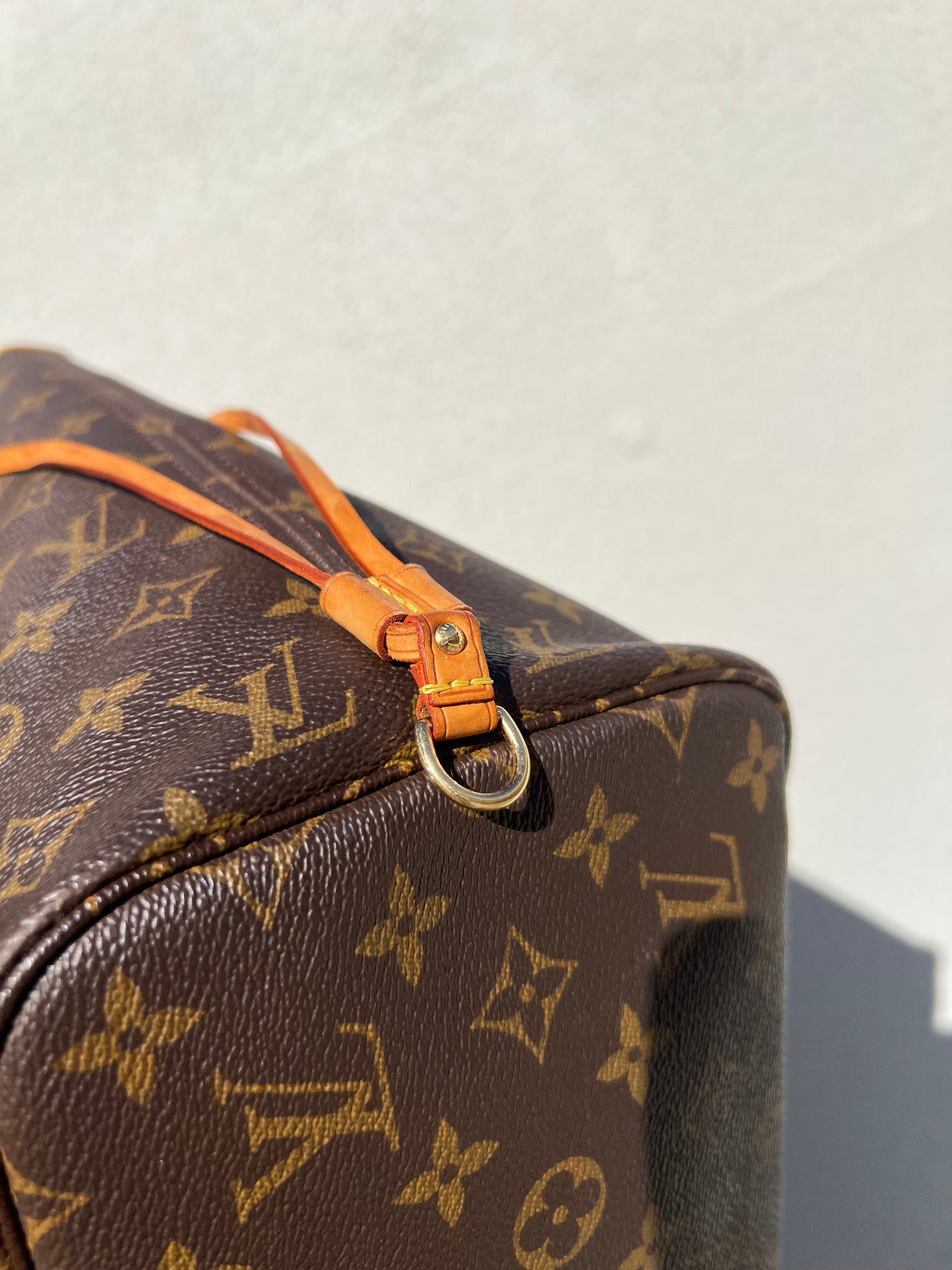 Pre-loved Louis Vuitton Neverfull Leather Tote MM Monogram 2010