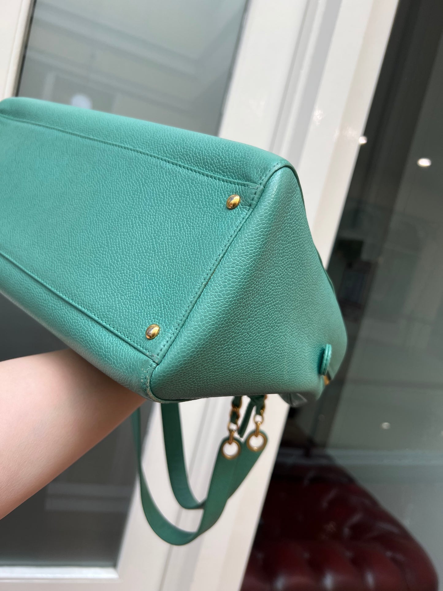 Pre-loved Chanel Vintage Mid 90s Zipped Tote Bag In Caviar Grained Leather