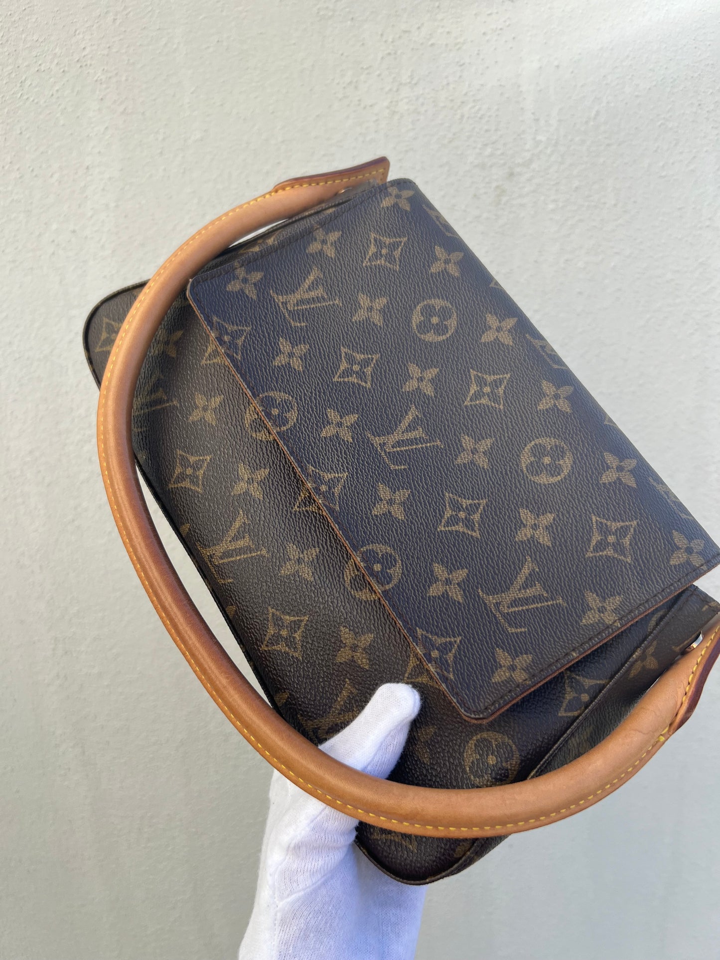 Pre-loved Louis Vuitton Looping PM Handbag Monogram 2003