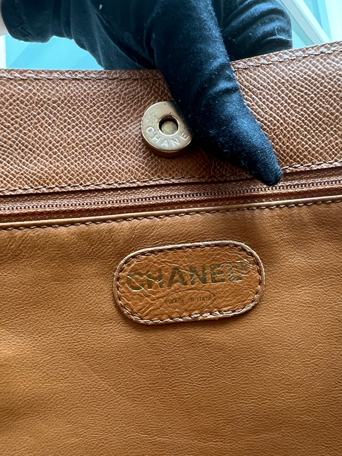 Pre-loved Chanel Caviar Shoulder Tote Bag Caramel