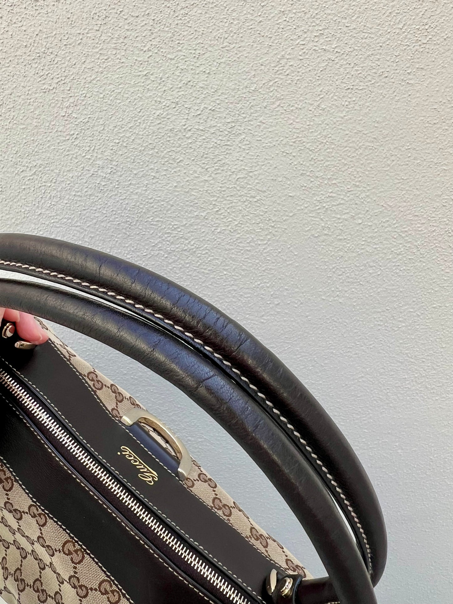 Pre-loved Gucci Beige/Ebony GG Canvas Abbey D-ring Tote Bag