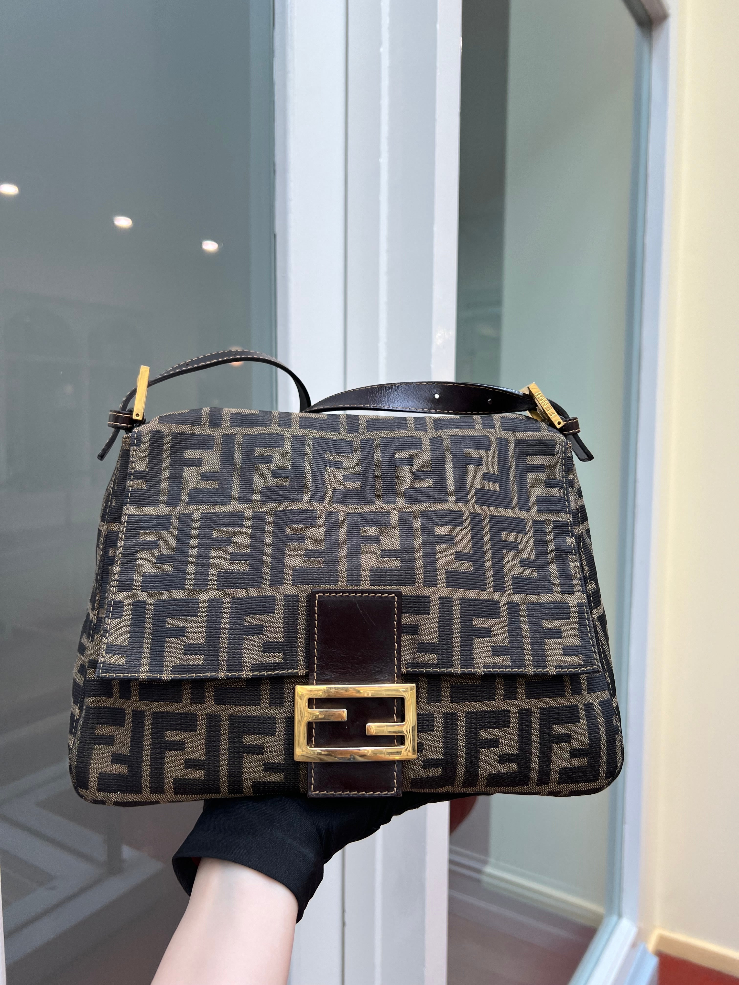 Fendi Classic Vintage Muse Adelaide