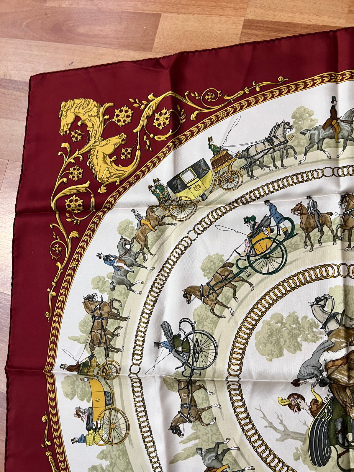 Pre-loved Hermès
La Promenade De Longchamps Silk Scarf