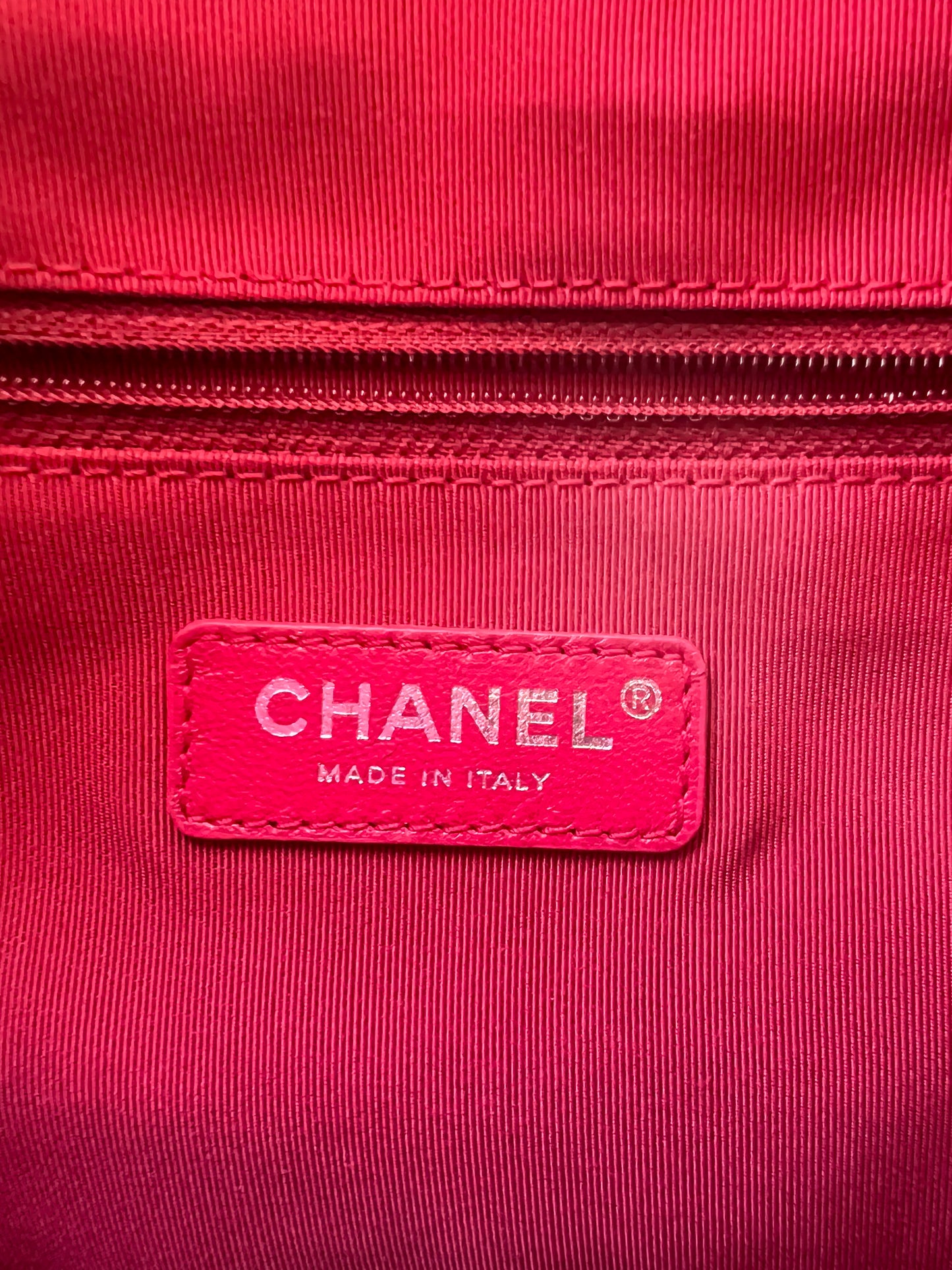Pre-loved Chanel Beige/Black Quilted Leather Medium Gabrielle Hobo Bag