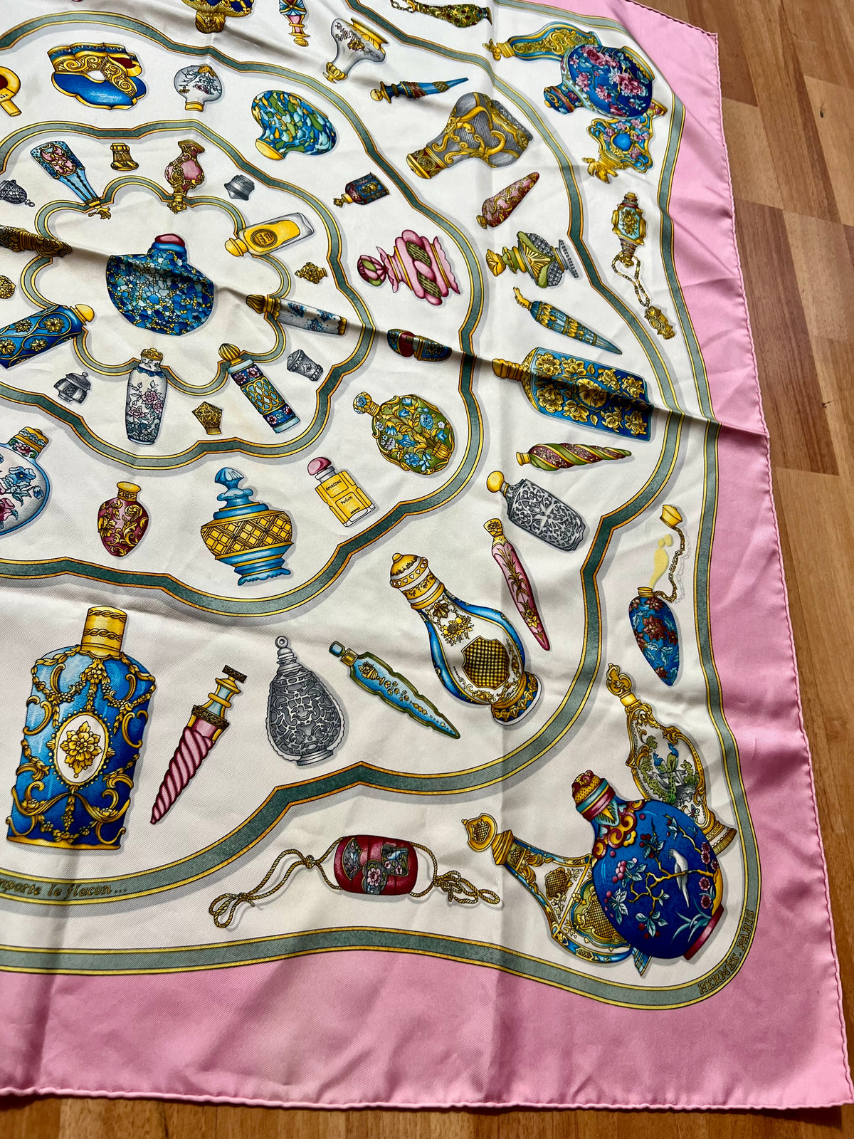 Pre-loved Hermès Pink & Multicolor 'Qu'importe Le Flacon' Silk Scarf 90