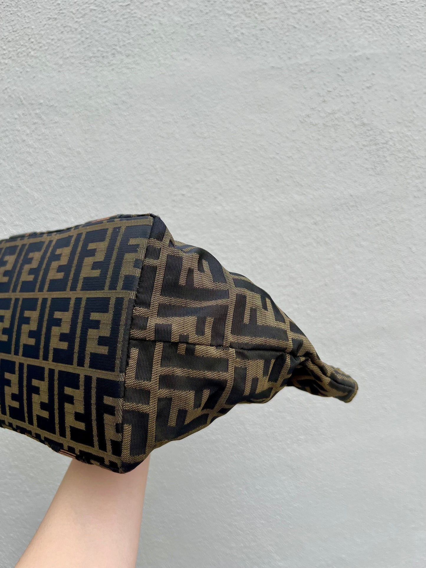 Pre-loved FENDI Zucca Canvas 1925 Tote Tobacco Hand Bag Brown