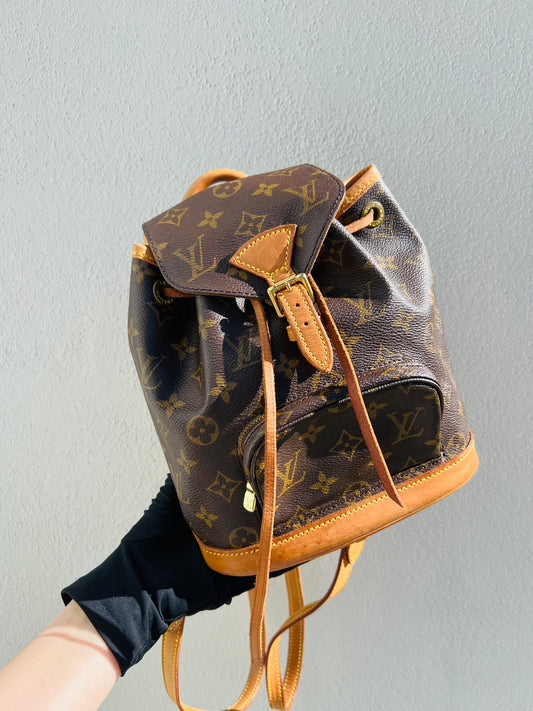 Pre-loved LOUIS VUITTON Monogram PM Montsouris Backpack 1997