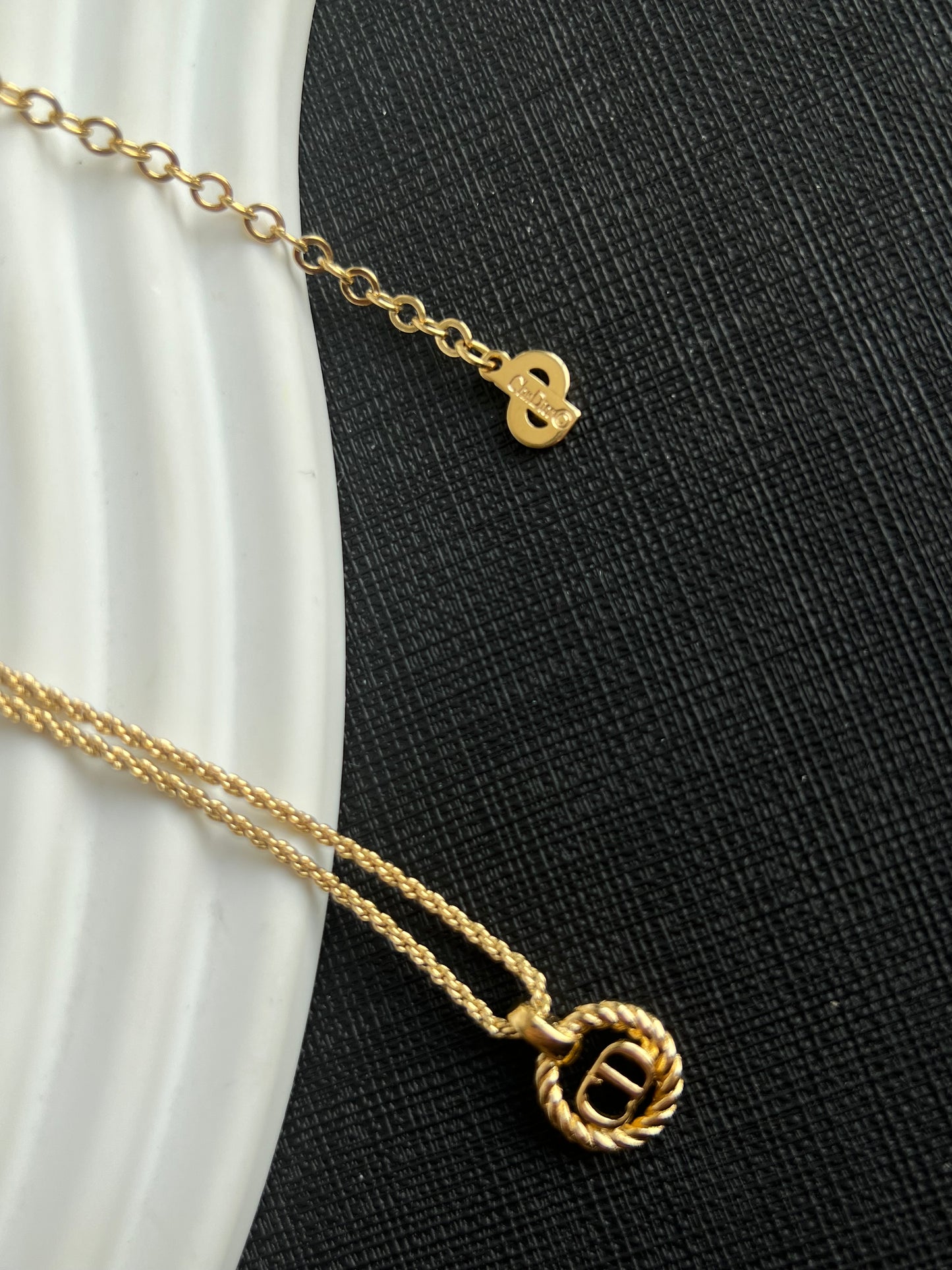 Pre-loved Christian Dior Vintage Logo-pendant Chain Necklace