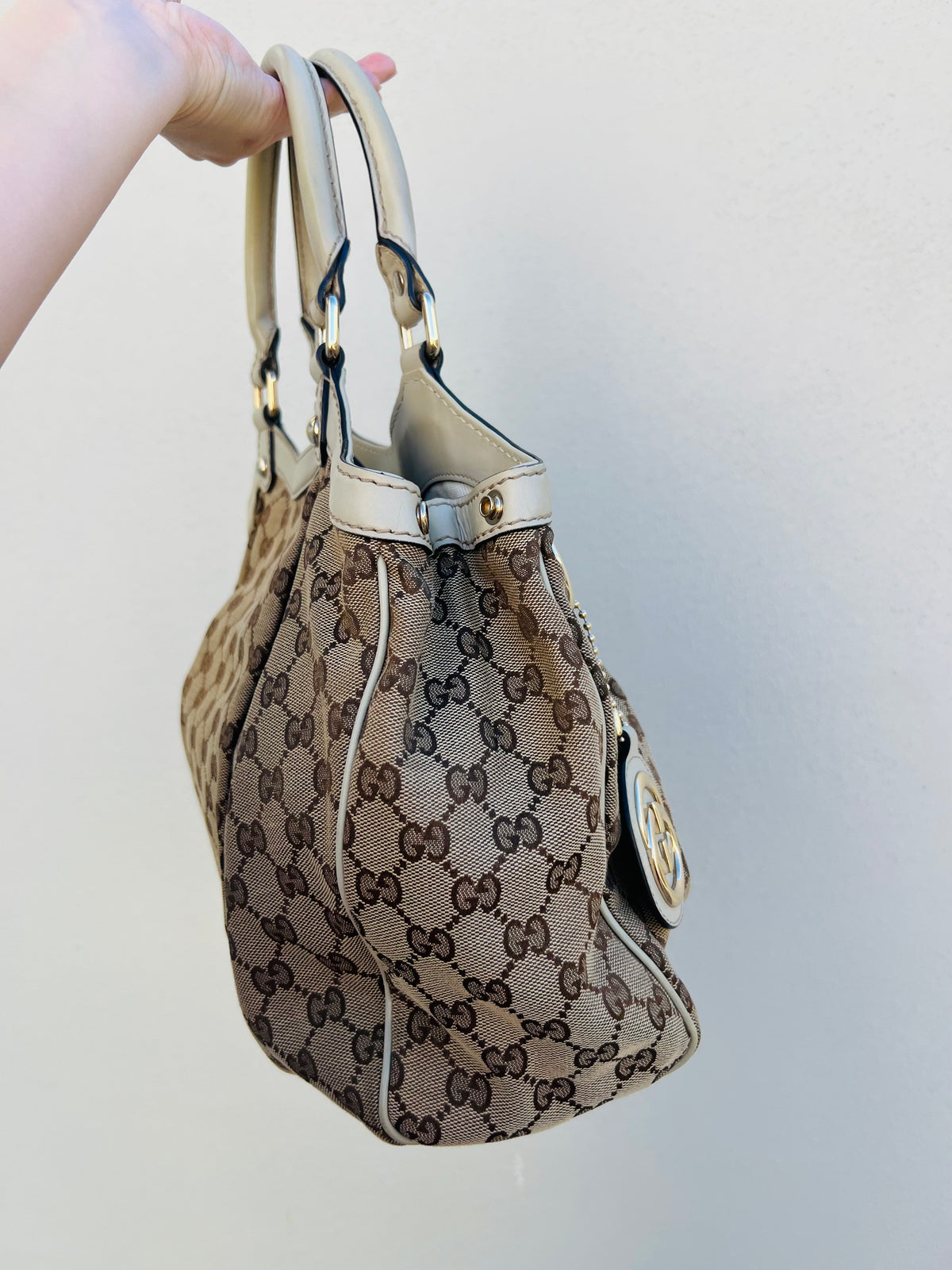 Pre-loved Gucci medium Sukey Guccissima GG shoulder bag
