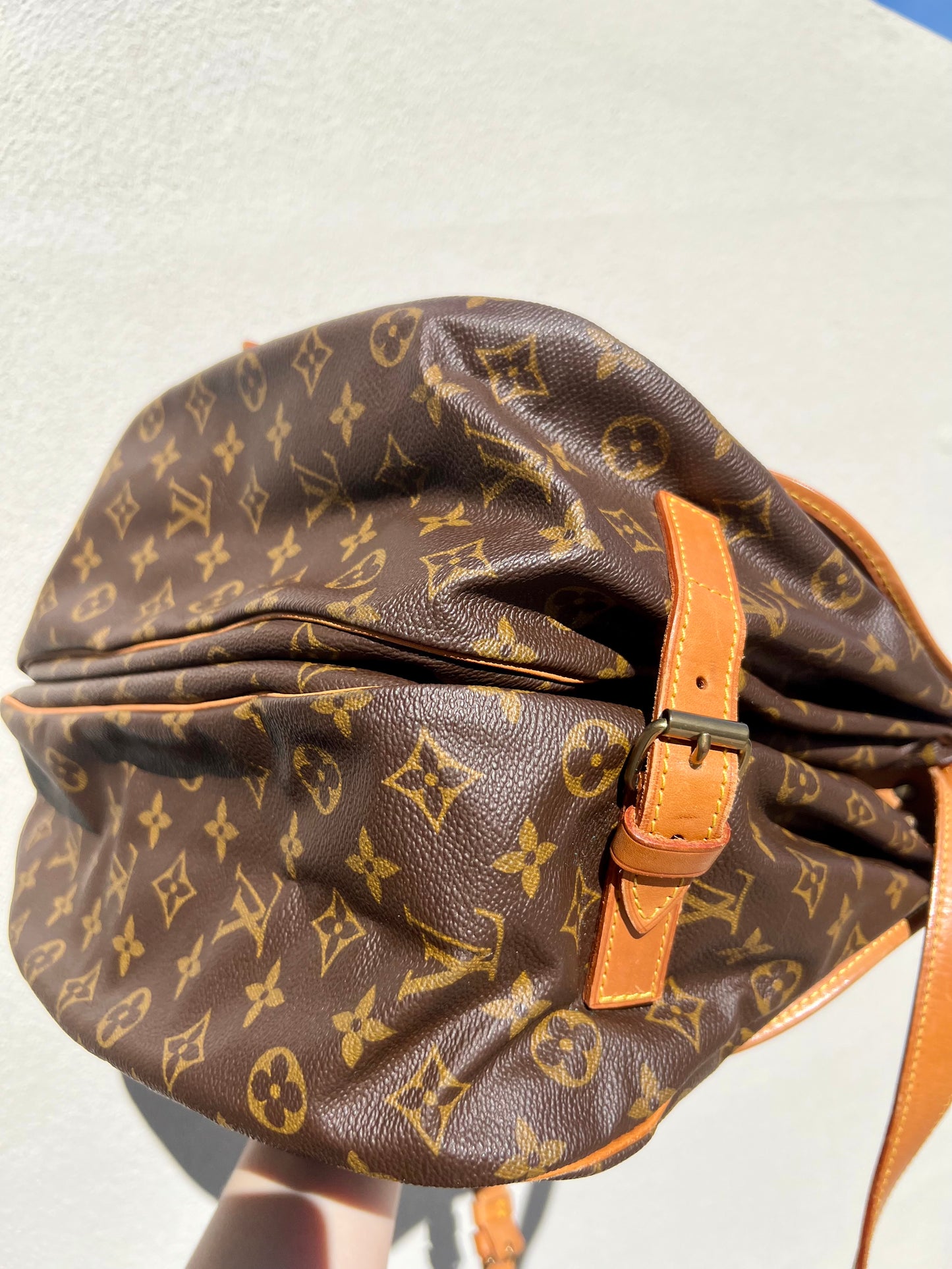 Pre-loved Louis Vuitton Monogram Saumur Crossbody Bag GM