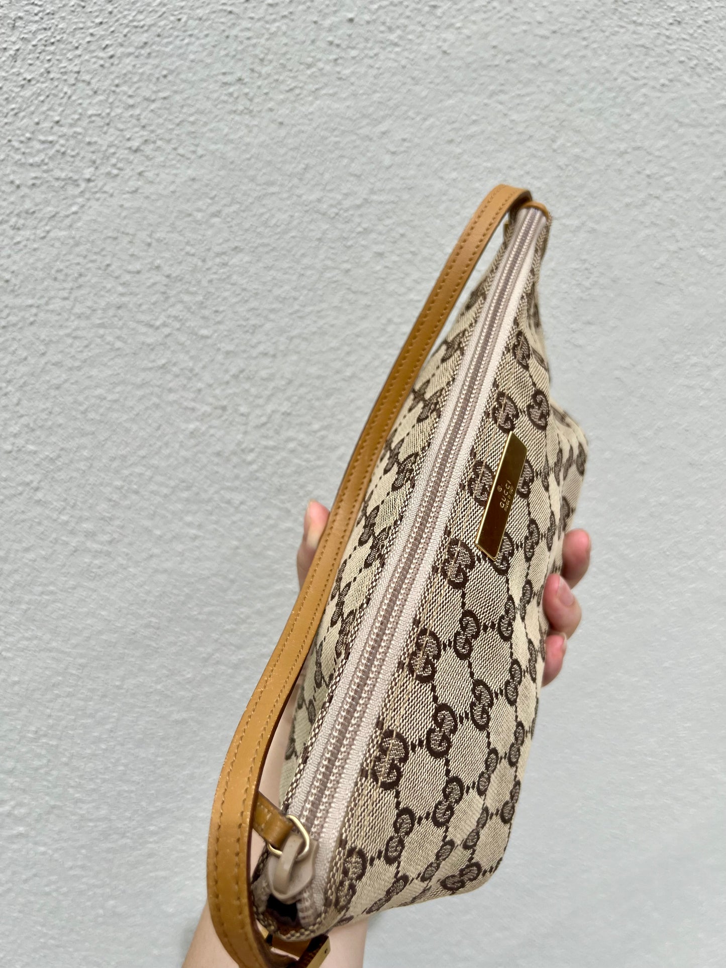 Pre-loved Gucci vintage GG Canvas Boat Baguette Bag