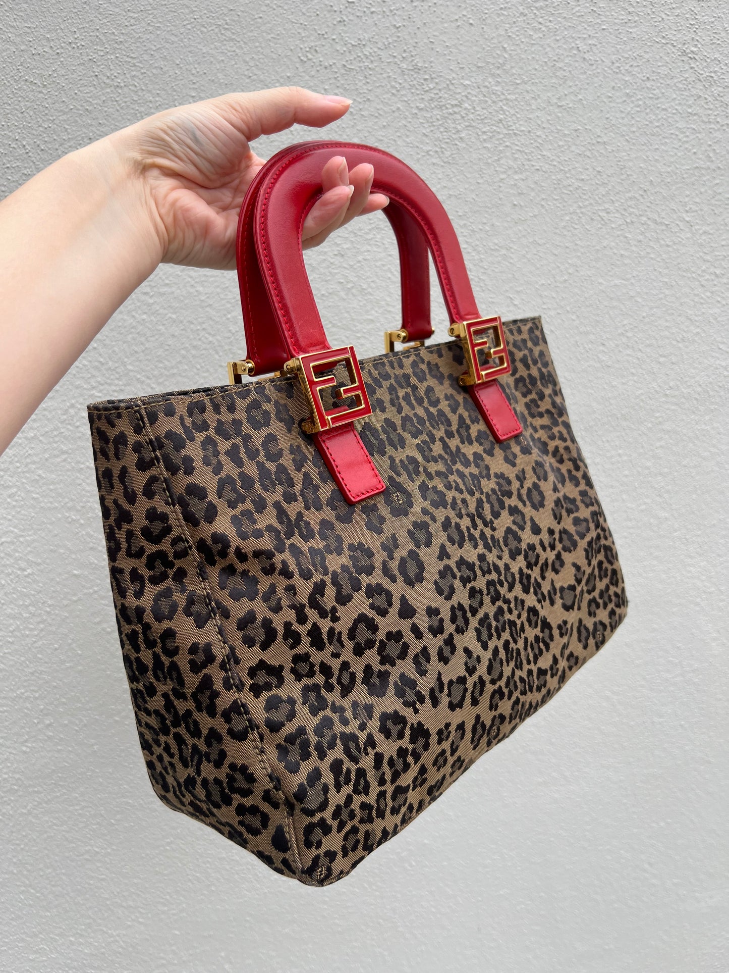 Pre-loved Fendi Leopard Print Tote Bag with Red Handles