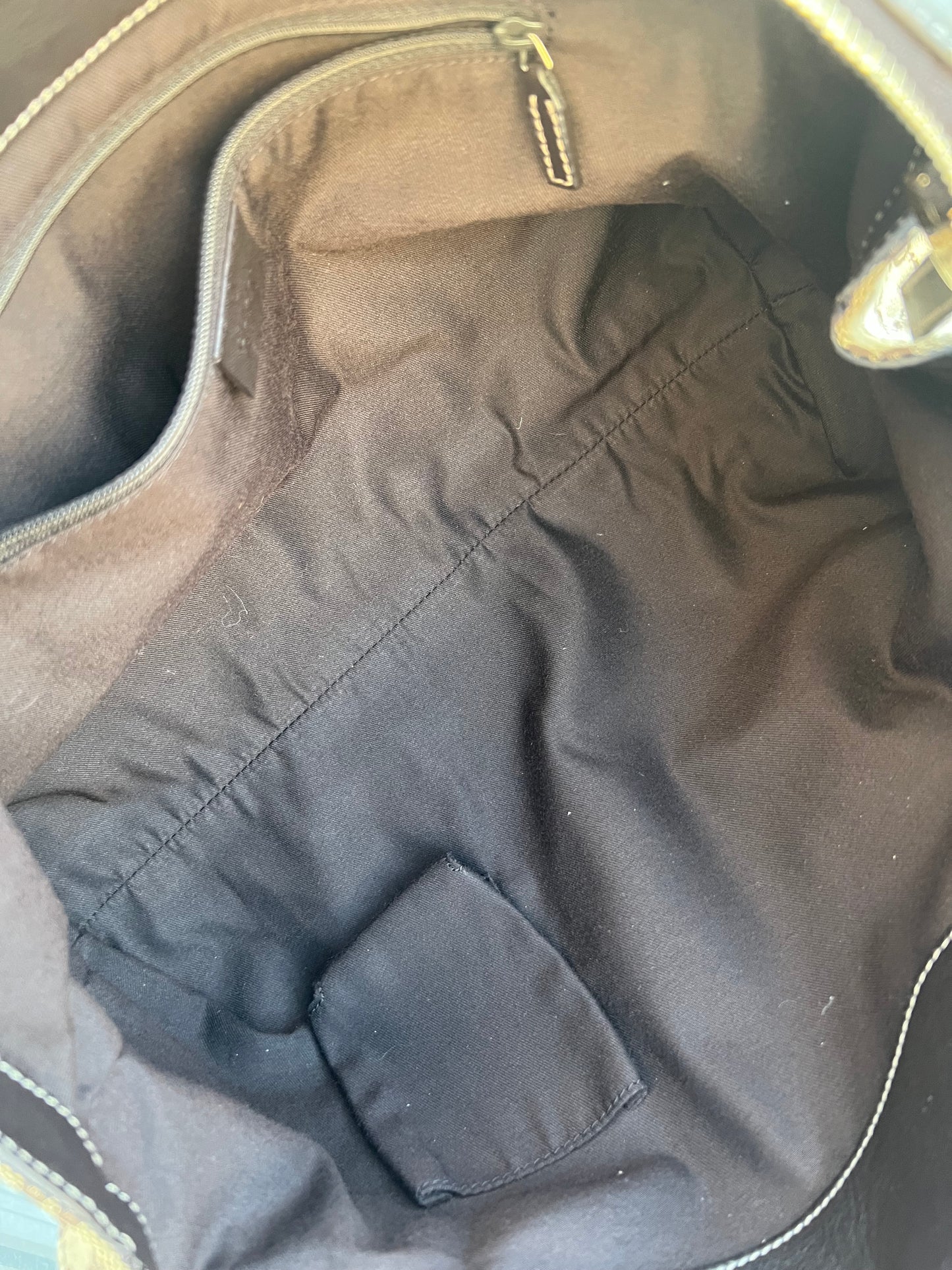 Pre-loved Gucci Beige/Ebony GG Canvas Abbey D-ring Tote Bag