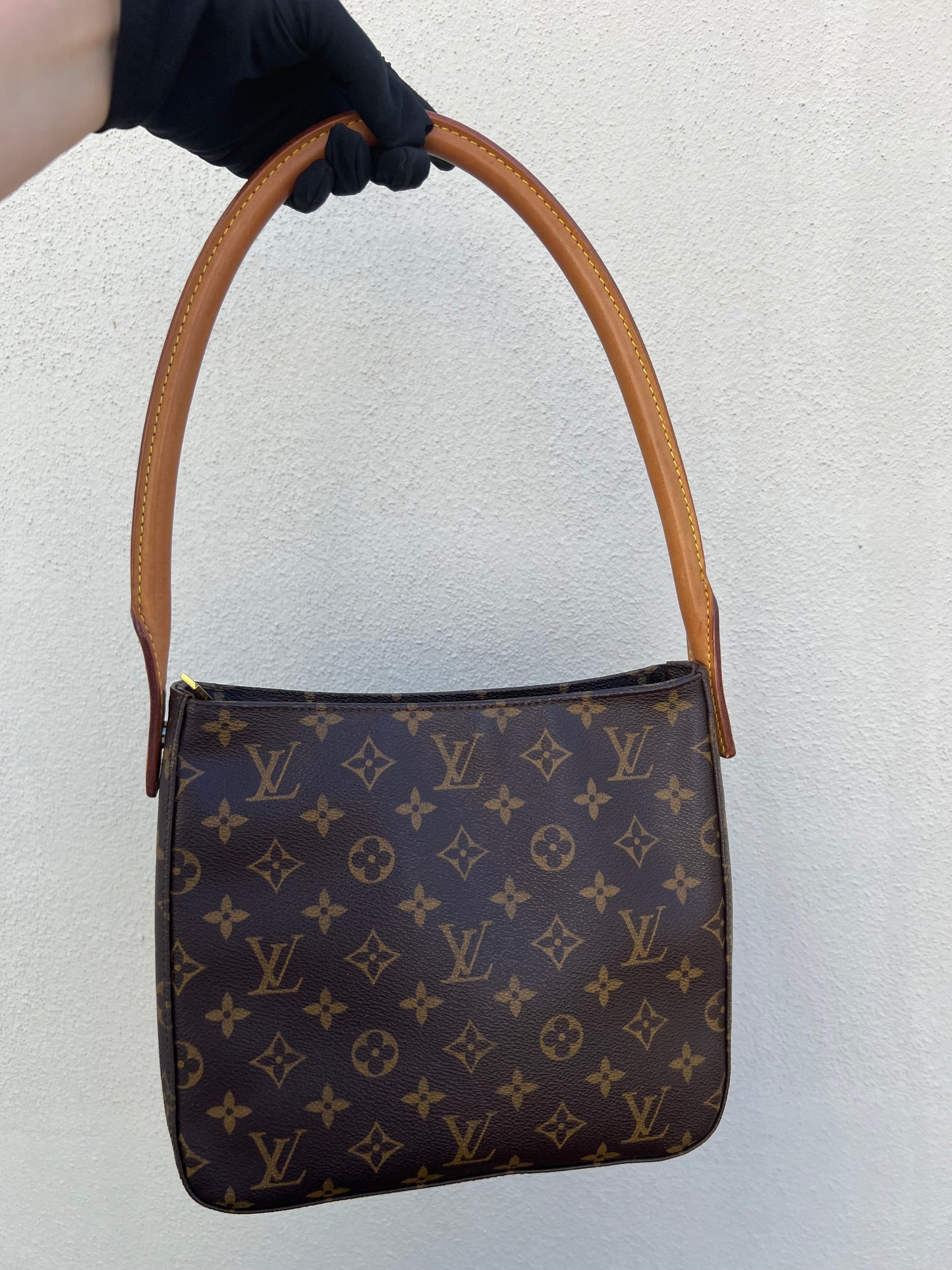 Pre-loved Louis Vuitton Looping Leather Handbag Monogram 2003