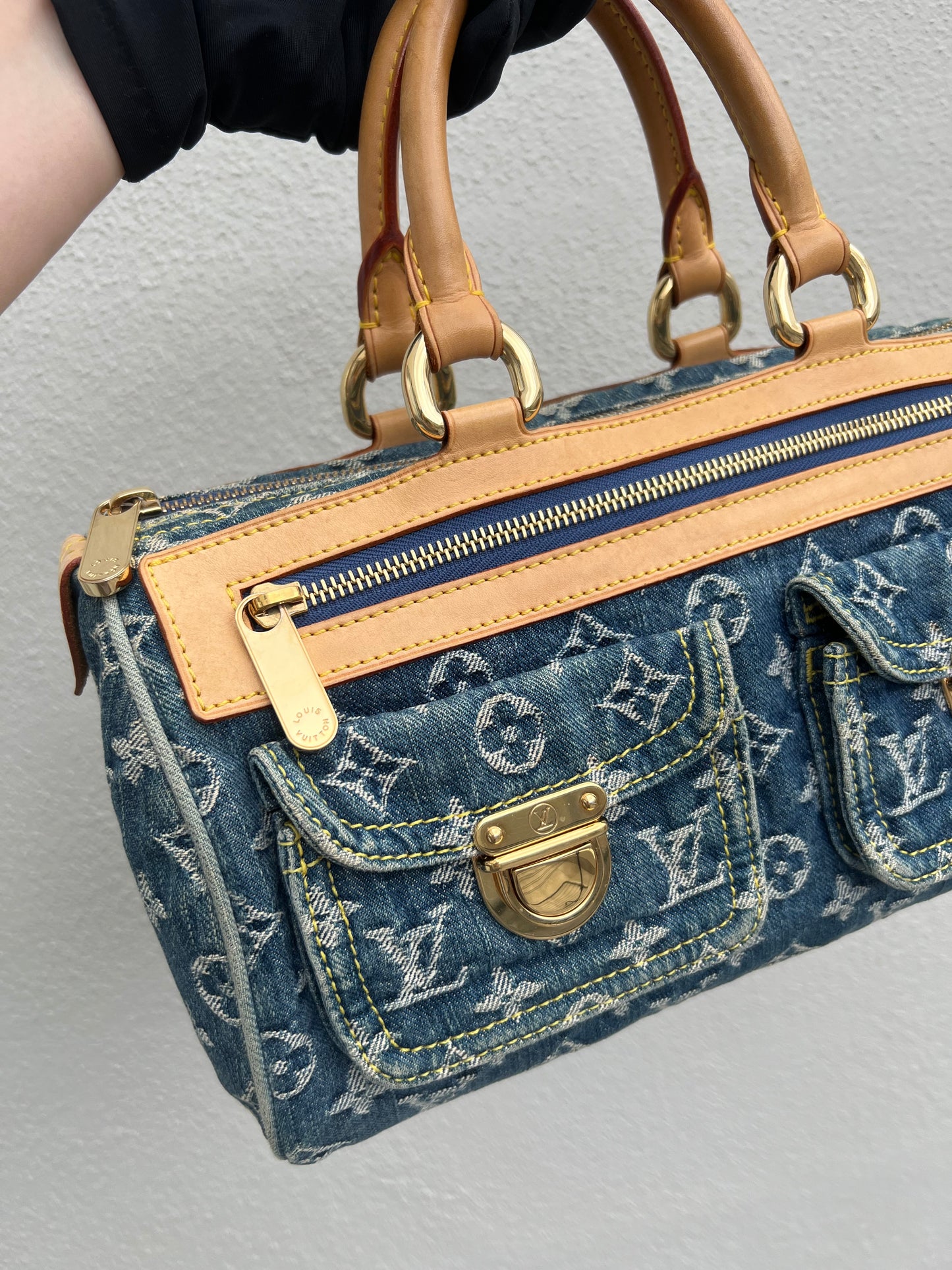 Pre-loved Louis Vuitton Blue Monogram Denim Neo Speedy Handbag 2005